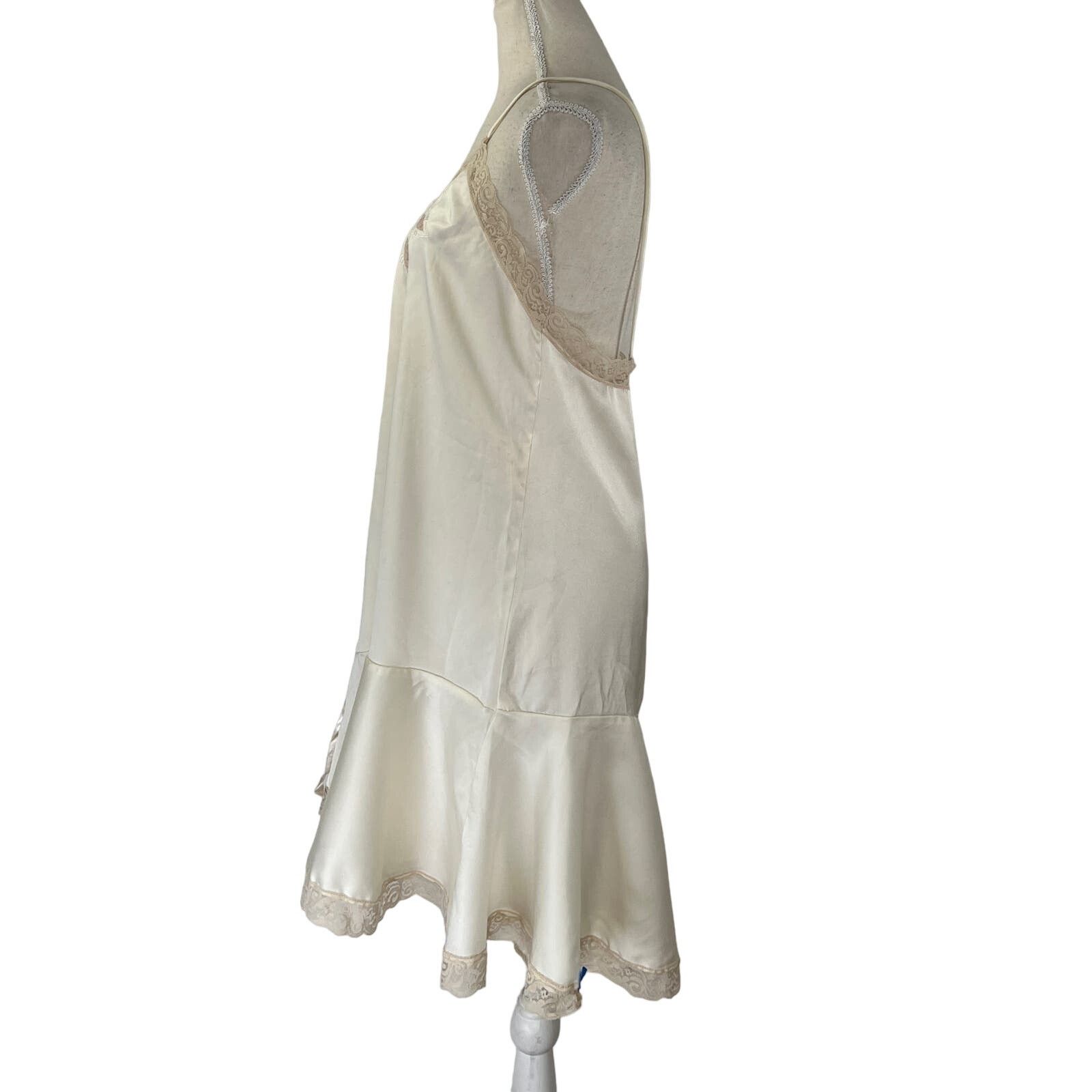 Vintage Vintage 80s Cream Slip Dress Lingerie Vegan Boudior Size M / US 6-8 / IT 42-44 - 3 Thumbnail