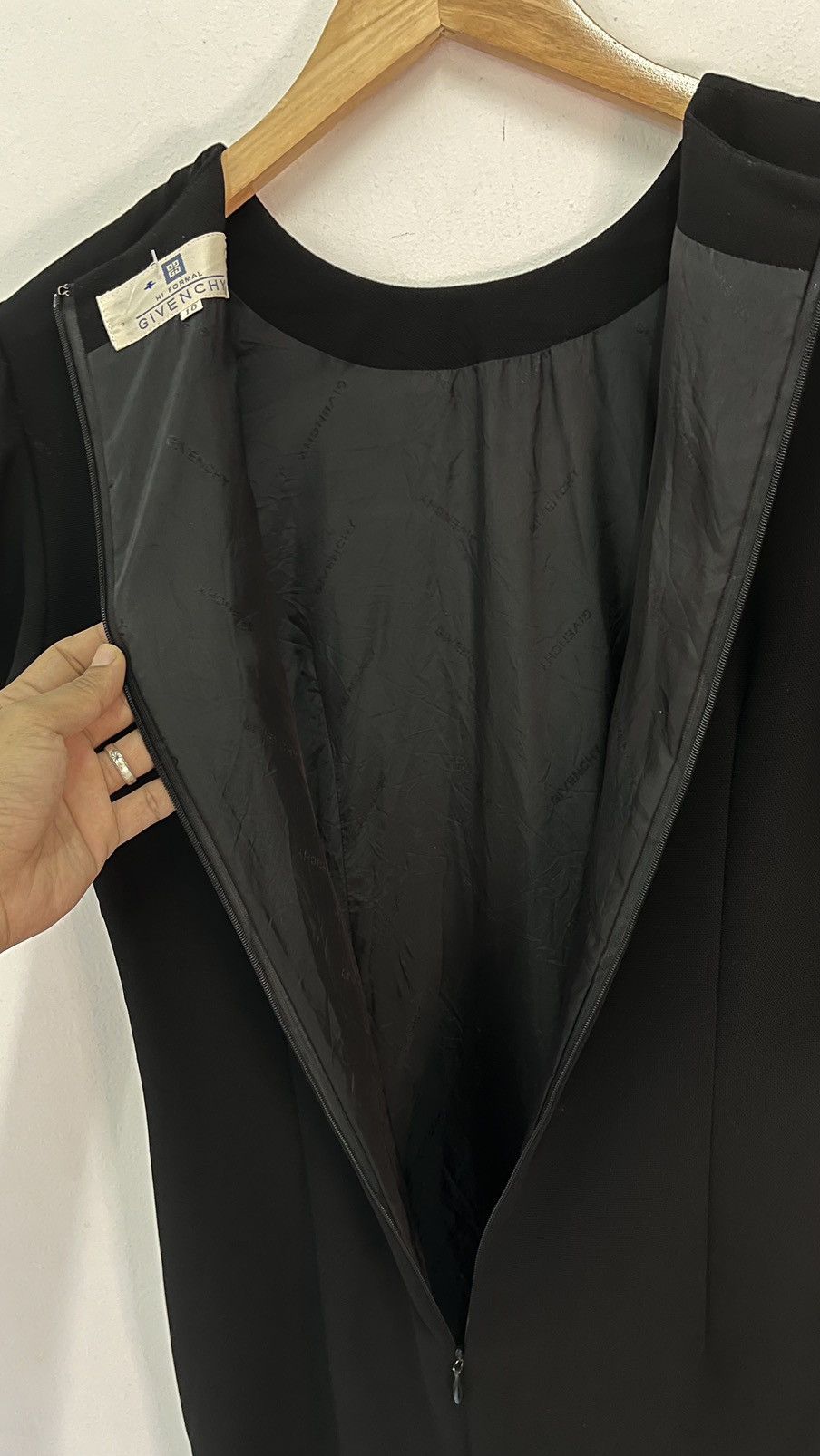 Givenchy Givenchy Hi-Formal Gown Size M / US 6-8 / IT 42-44 - 7 Thumbnail
