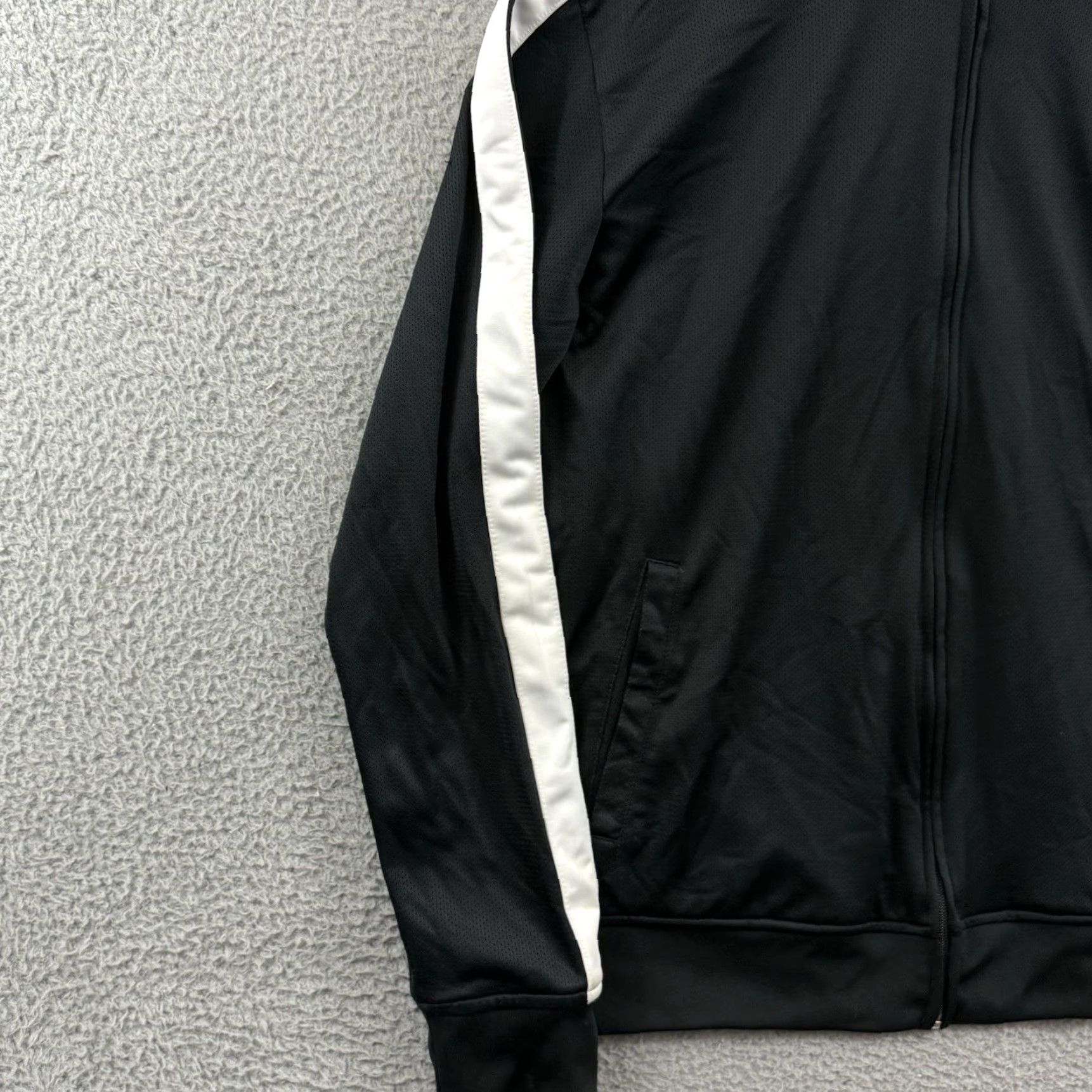 Nike VINTAGE Nike Jacket Men’s XL Black Full Zip Long Sleeve Warm Up Outdoor Sport Outdoor Size US XL / EU 56 / 4 - 4 Thumbnail