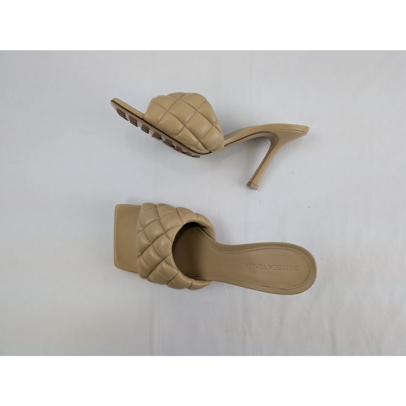 Bottega Veneta o1rshd1 Nappa Matelasse Padded Sandal in Cane Sugar Size US 10.5 / IT 40.5 - 1 Thumbnail