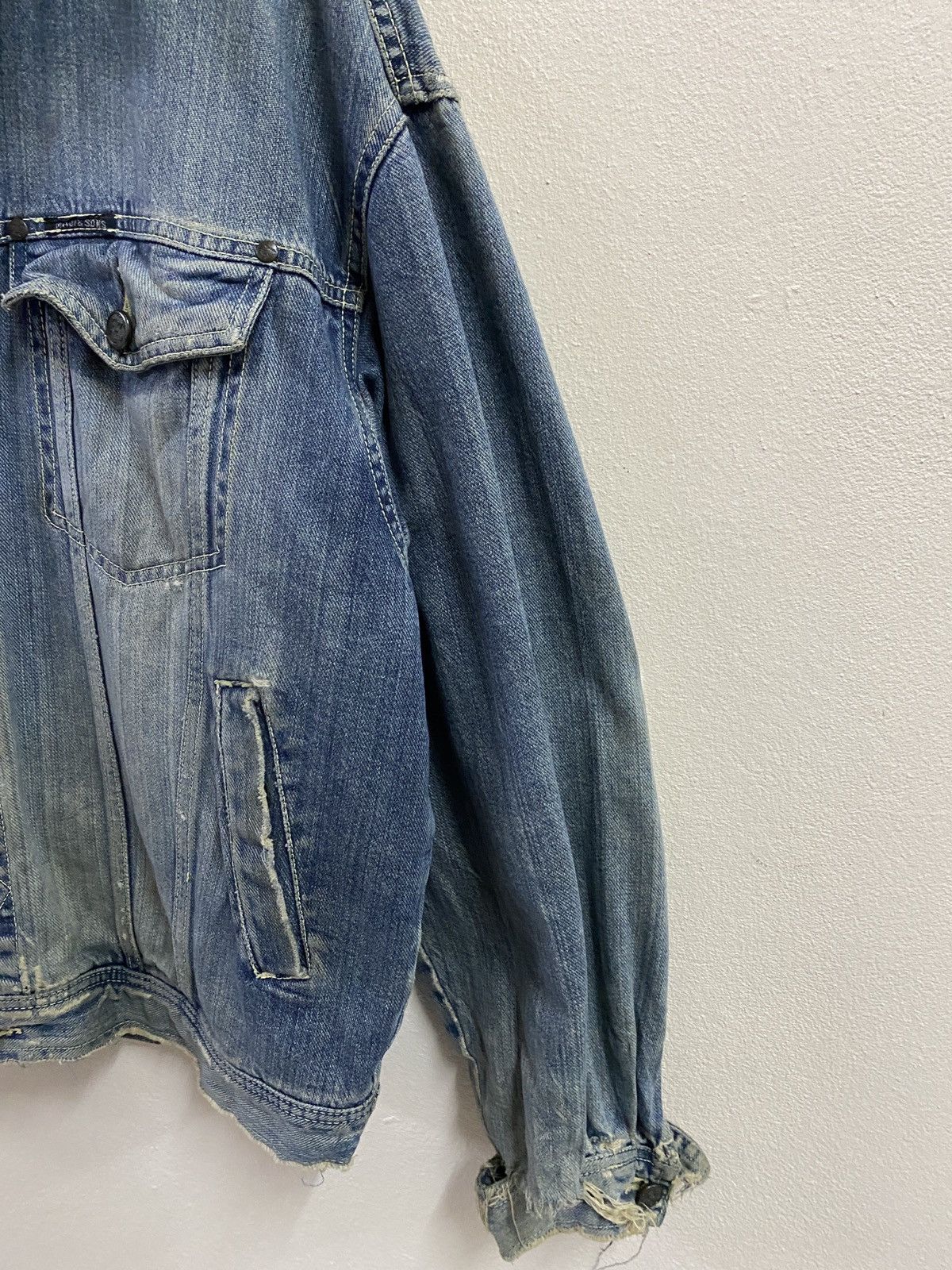 Maui and Sons Vtg Maui & Son Distrssed Denim Jacket Size US L / EU 52-54 / 3 - 5 Thumbnail