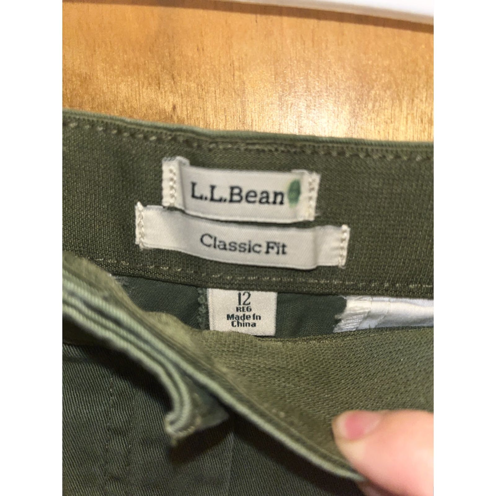 Gap GAP Classic Fit Cropped Pants Women 12R Army Jacket Green Cropped Pockets Mid Rise 23 Inseam Twill Cotton Casual Workwear Shirt? Size 34" / US 12 / IT 48 - 2 Thumbnail