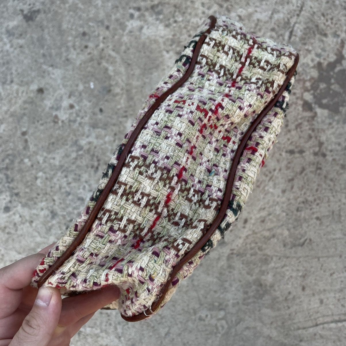 Burberry × Hypebeast Vintage Burberry Hand Bag Woll Y2K 90s Style USA Size ONE SIZE - 14 Thumbnail