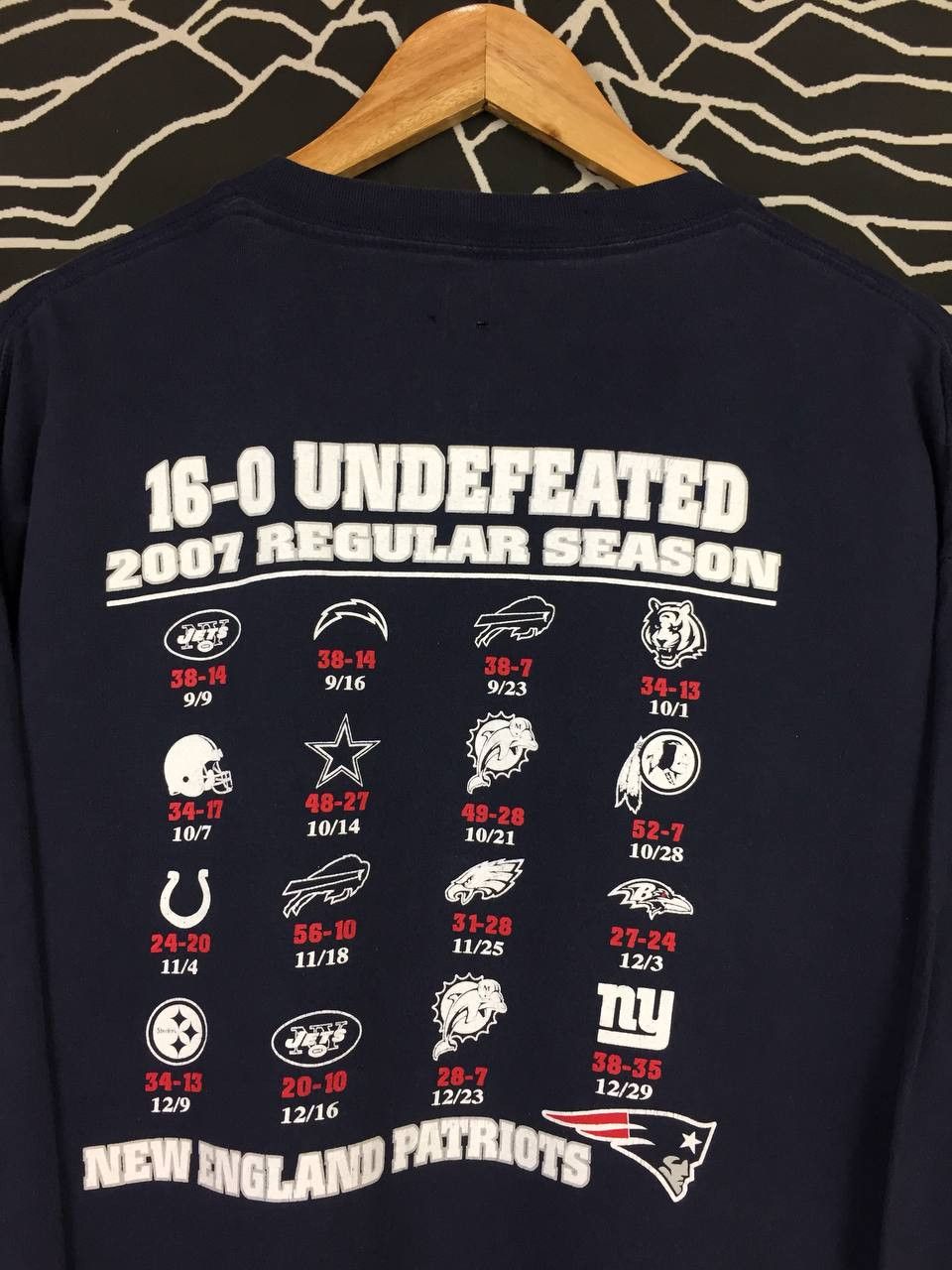 NFL × Sports Specialties × Vintage New England Patriots NFL Undefeated 2007 Regular Season Tee Size US XL / EU 56 / 4 - 8 Thumbnail