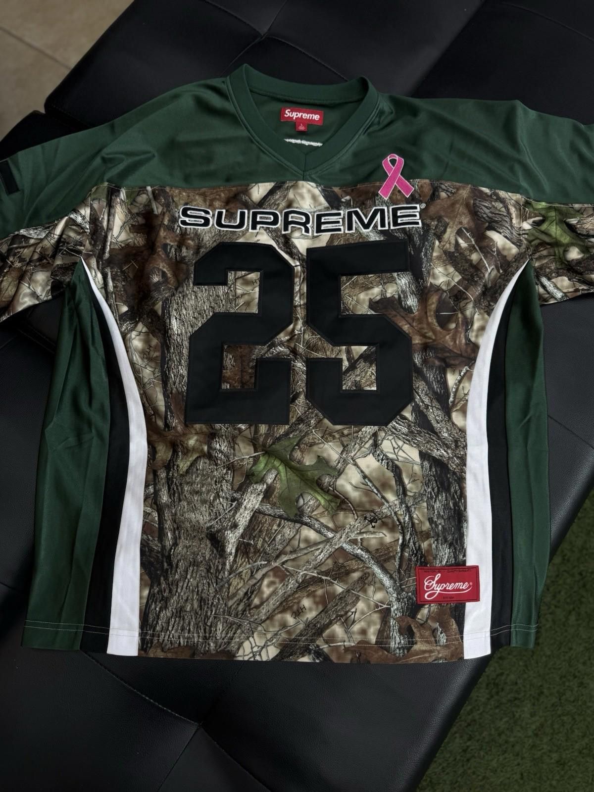 Supreme Supreme Breast Cancer Awareness Jersey- Large 100% Authentic Size US L / EU 52-54 / 3 - 1 Thumbnail