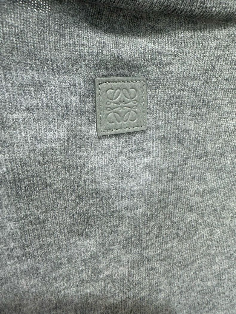 Loewe LOEWE A grey sweater with a nice texture Size US S / EU 44-46 / 1 - 4 Thumbnail