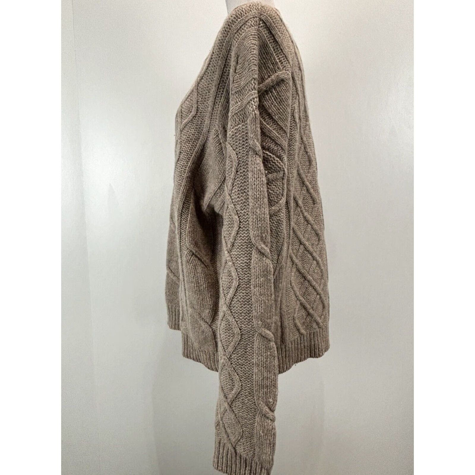 Gap VINTAGE Gap Fisherman Cableknit Wool Sweater Woman Size M Light Brown 1990s Casual Womens Size M / US 6-8 / IT 42-44 - 2 Thumbnail