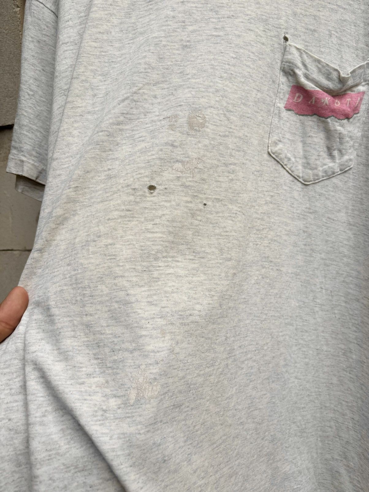 Vintage Thrashed Faded DAKOTA Tee Shirt Distressed ERD Size US L / EU 52-54 / 3 - 8 Thumbnail