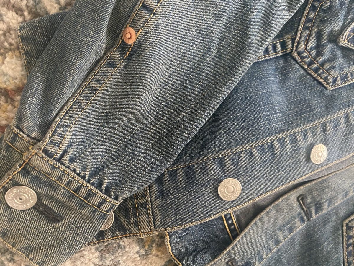 Levi's × Vintage Vintage Levi’s Denim Jacket Size M / US 6-8 / IT 42-44 - 2 Thumbnail
