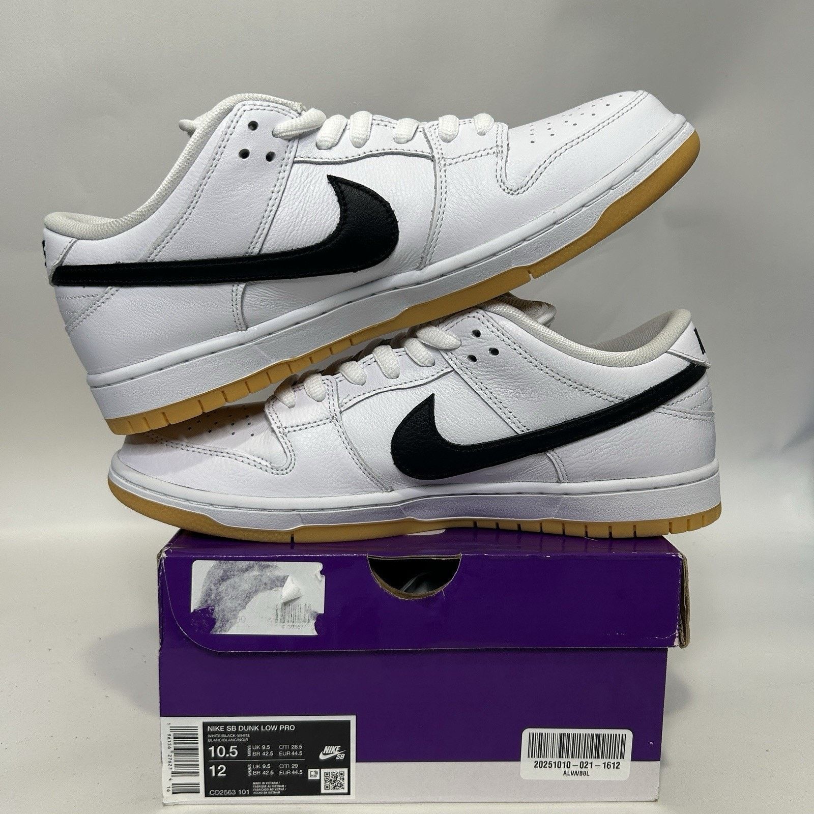 Nike Nike SB Dunk Low Pro "White Gum" Size US 10.5 / EU 43-44 - 3 Thumbnail