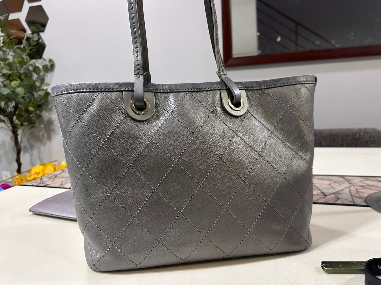 Chanel Authentic Chanel Metallase Caviar Tote Bag Size ONE SIZE - 9 Thumbnail