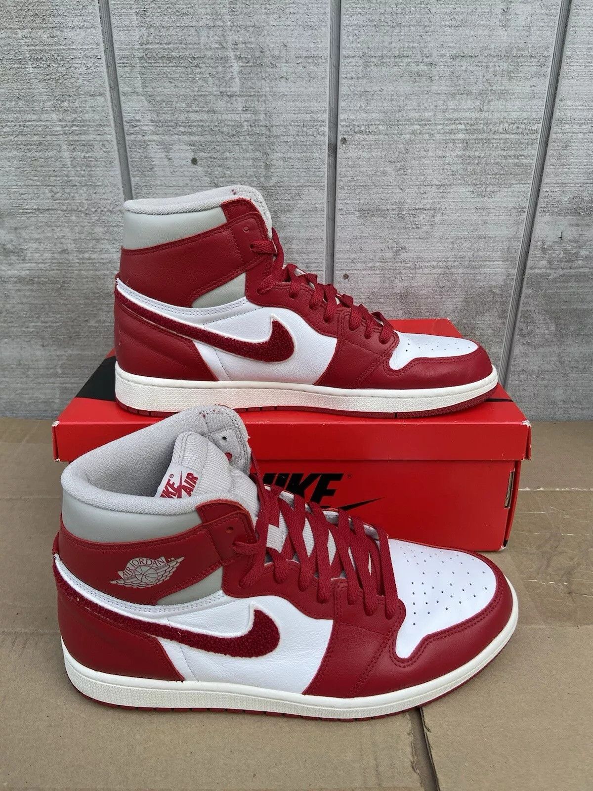 Nike Jordan 1 High Varsity Red Chenille DJ4891-061 Women 12/10.5M Size US 12 / IT 42 - 1 Thumbnail