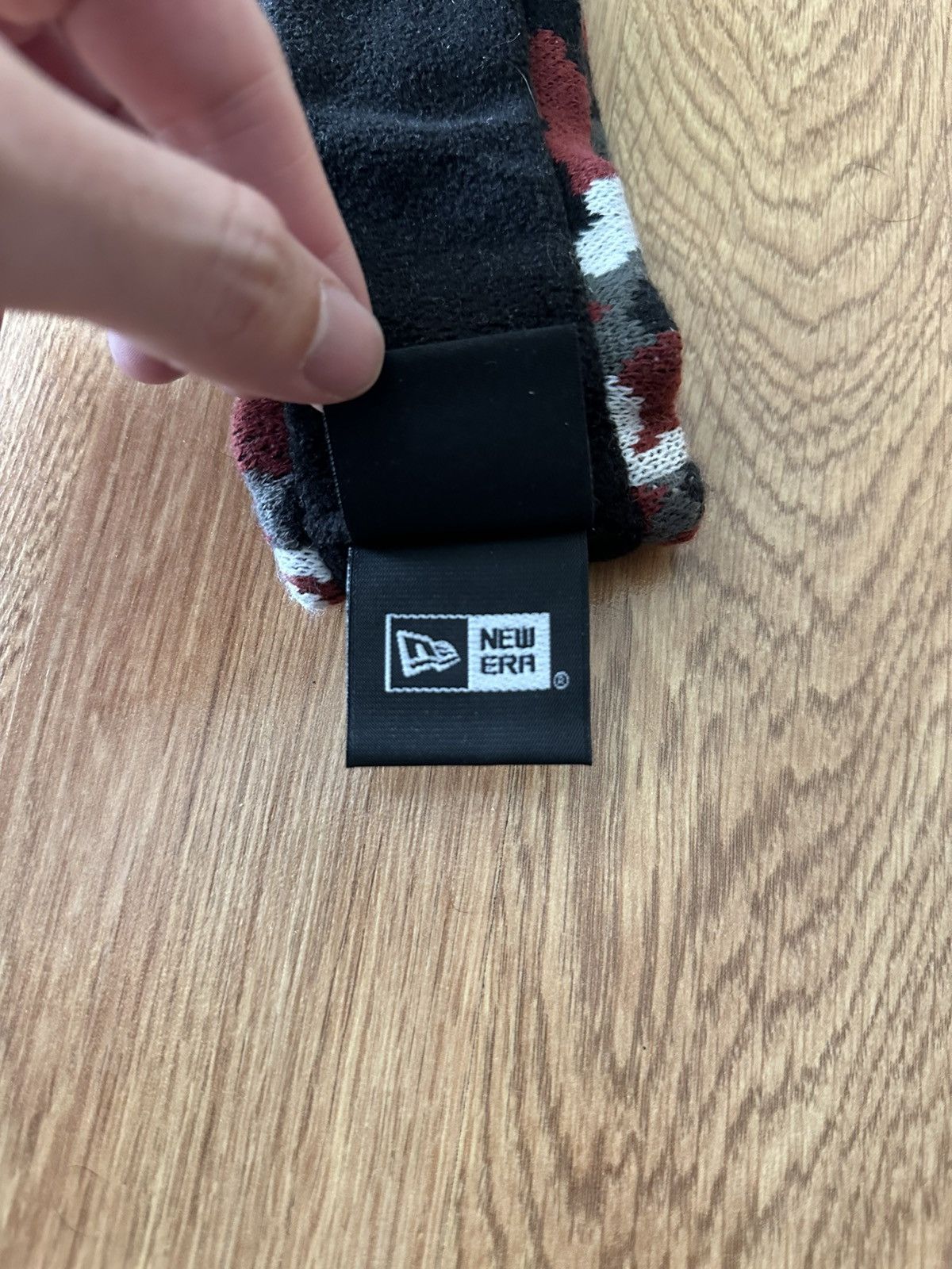 Supreme Supreme New Era Reflective Logo Headband Red Camo FW17 Size ONE SIZE - 4 Thumbnail
