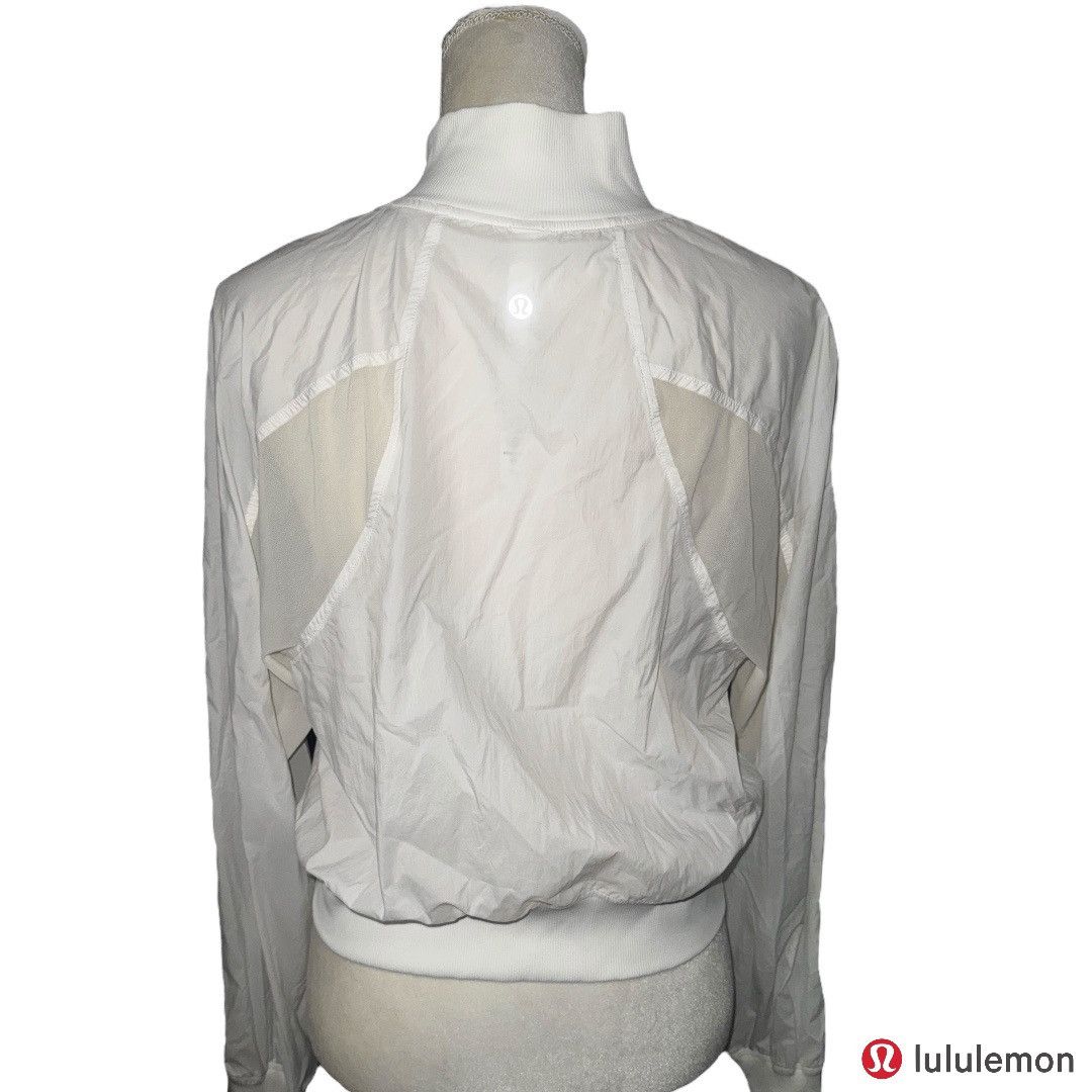 Lululemon NWT- Lululemon Serve It Full Zip Mesh Windbreaker Jacket Size M / US 6-8 / IT 42-44 - 7 Thumbnail