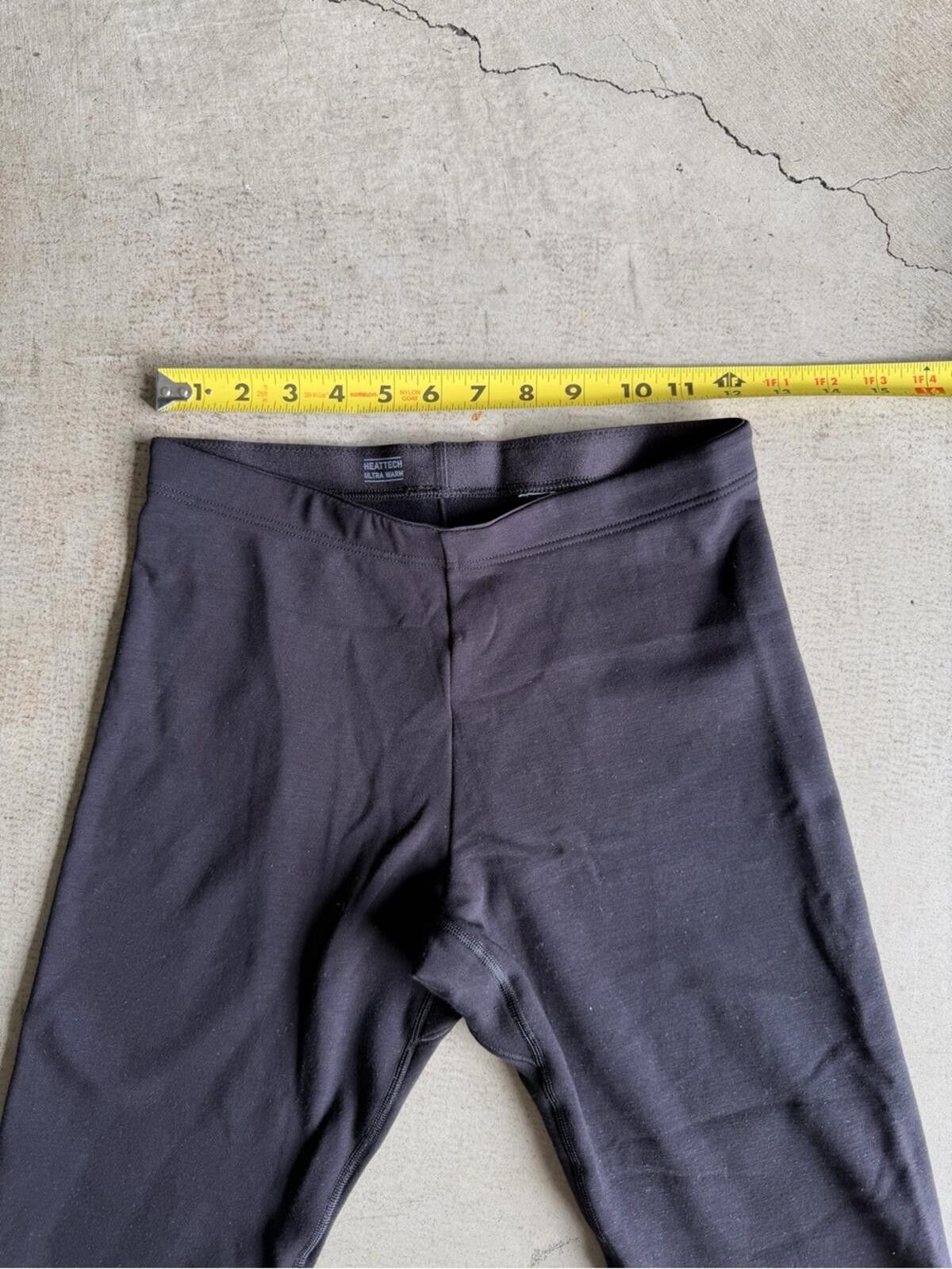 Uniqlo Uniqlo / Heattech Ultra Warm Leggings / Black Size 28" / US 6 / IT 42 - 3 Thumbnail