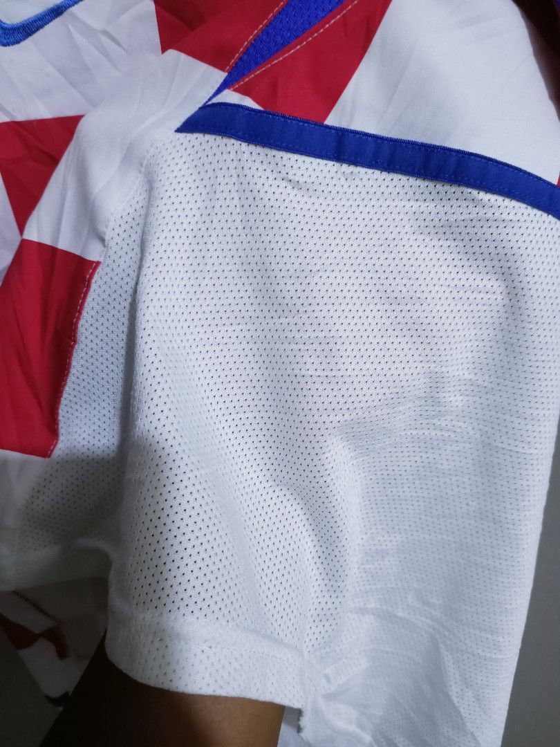 Nike 🇭🇷 2002 Nike Croatia Home Jersey WC | Made in Portugal (M) Size US M / EU 48-50 / 2 - 5 Thumbnail