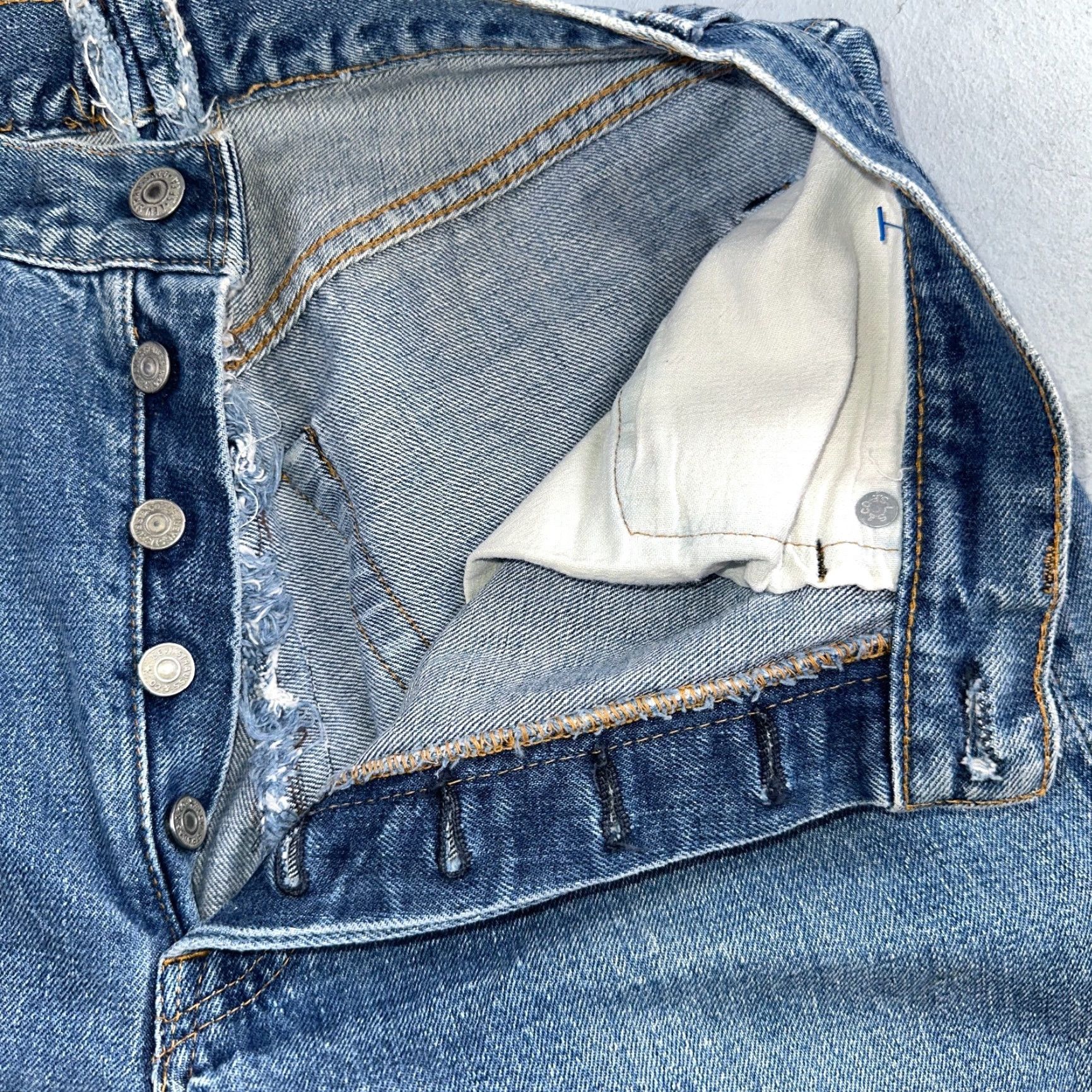 Levi's Levi's 501 XX VTG 70s Jeans Straight 27x31 Med Wash Blue Denim Cotton Button Vintage Men Regular XX 501 Series USA 80s 70s Tailored Altered Size US 27 - 6 Thumbnail