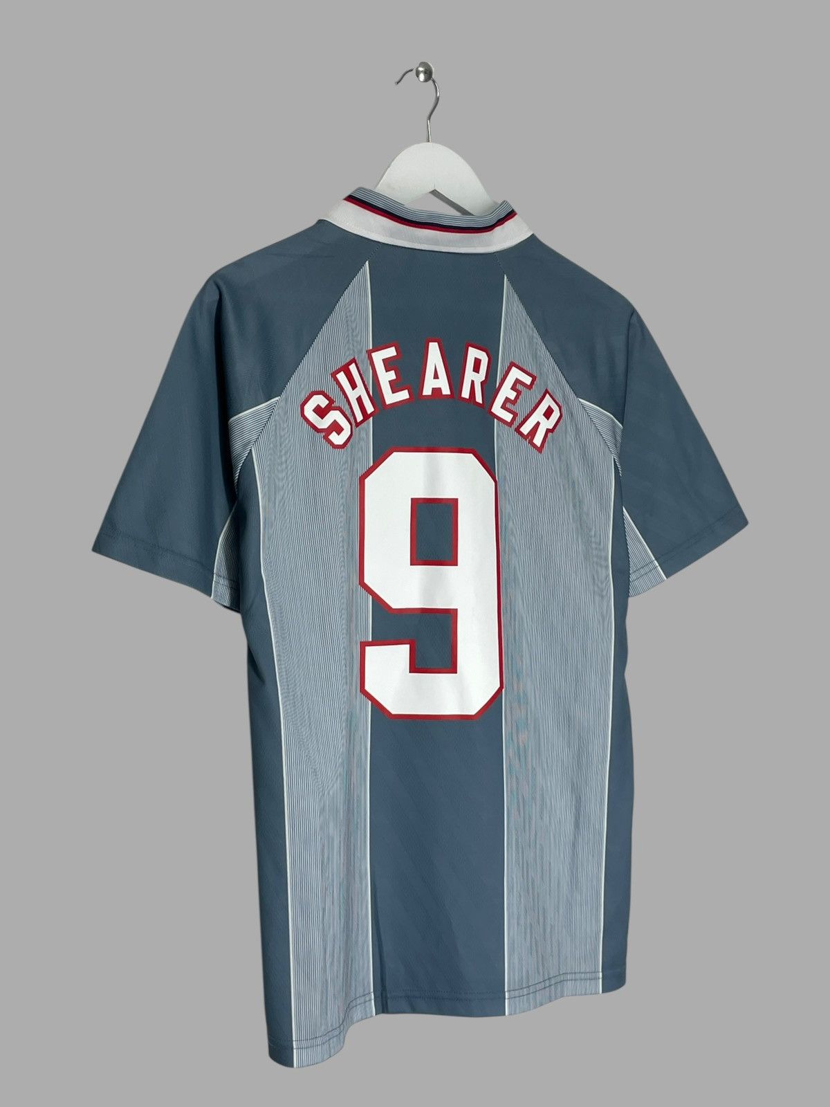 Umbro #9 Shearer England Umbro Vintage 1996 Away Vintage Jersey Size US M / EU 48-50 / 2 - 1 Thumbnail