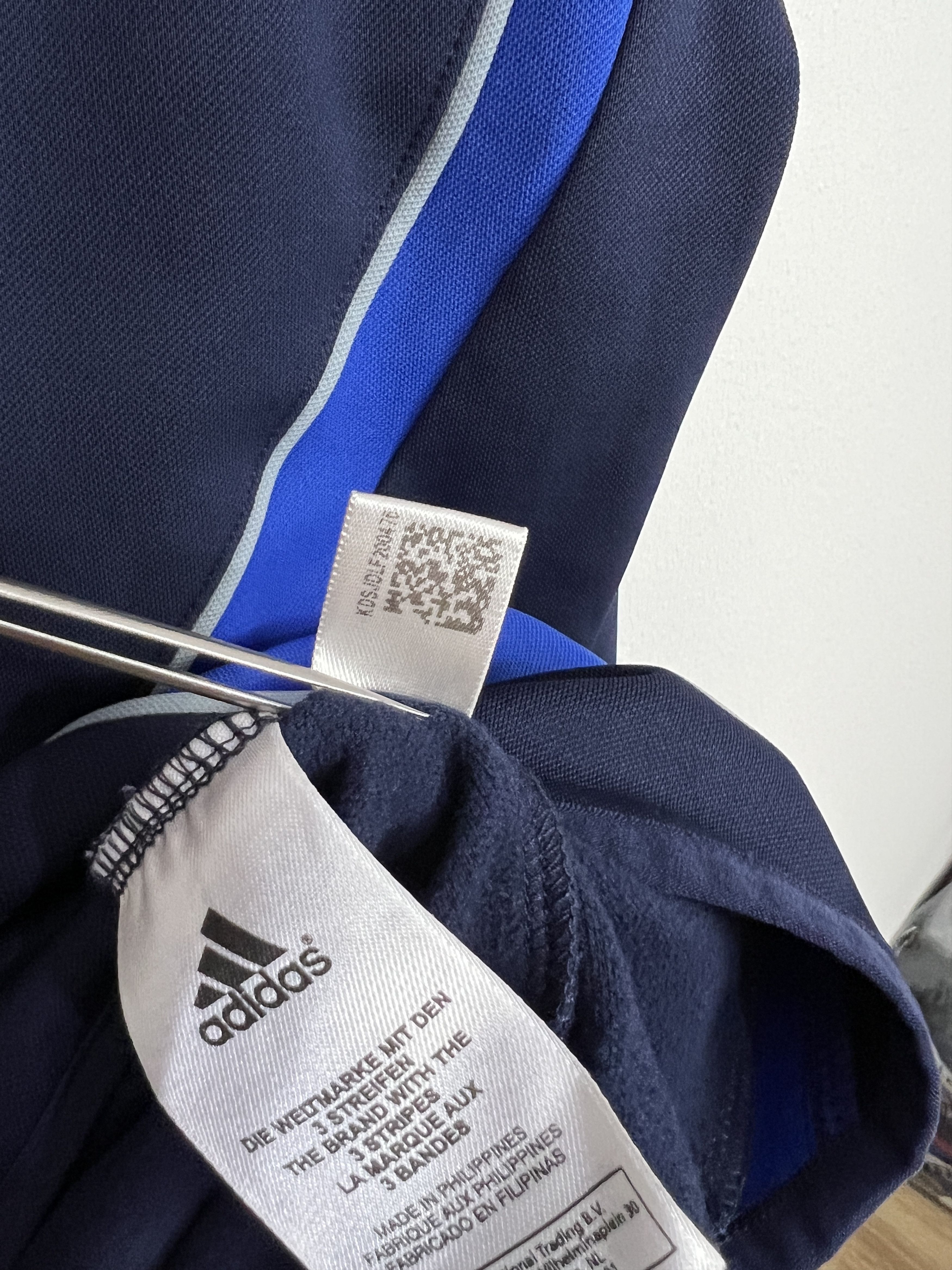 Adidas Vintage Adidas Chelsea Football Sweatshirt Soccer Size US L / EU 52-54 / 3 - 14 Thumbnail