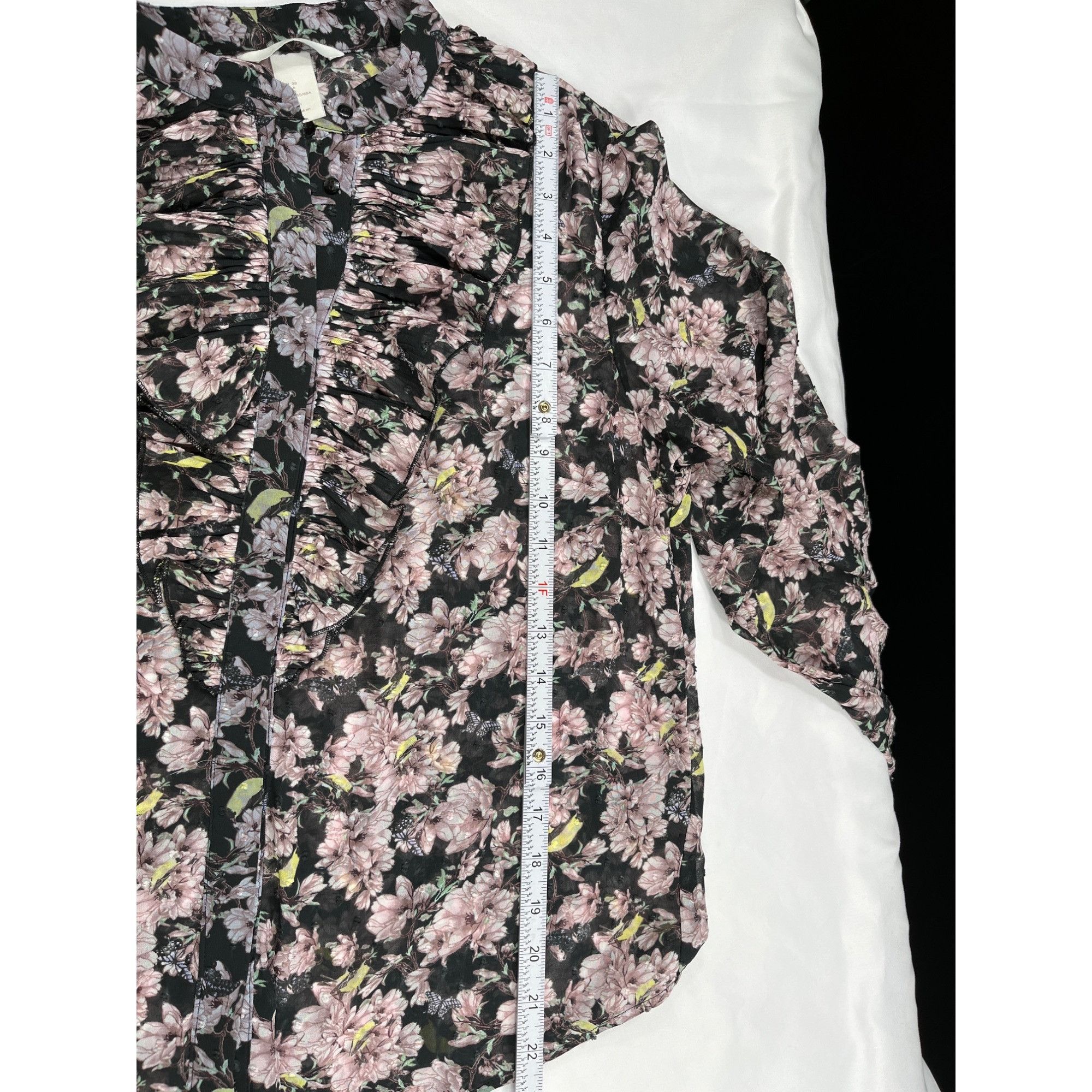 H&M H&M SKU 7685 Womens Long Sleeve Button Up Floral Ruffle Blou Size M / US 6-8 / IT 42-44 - 6 Thumbnail