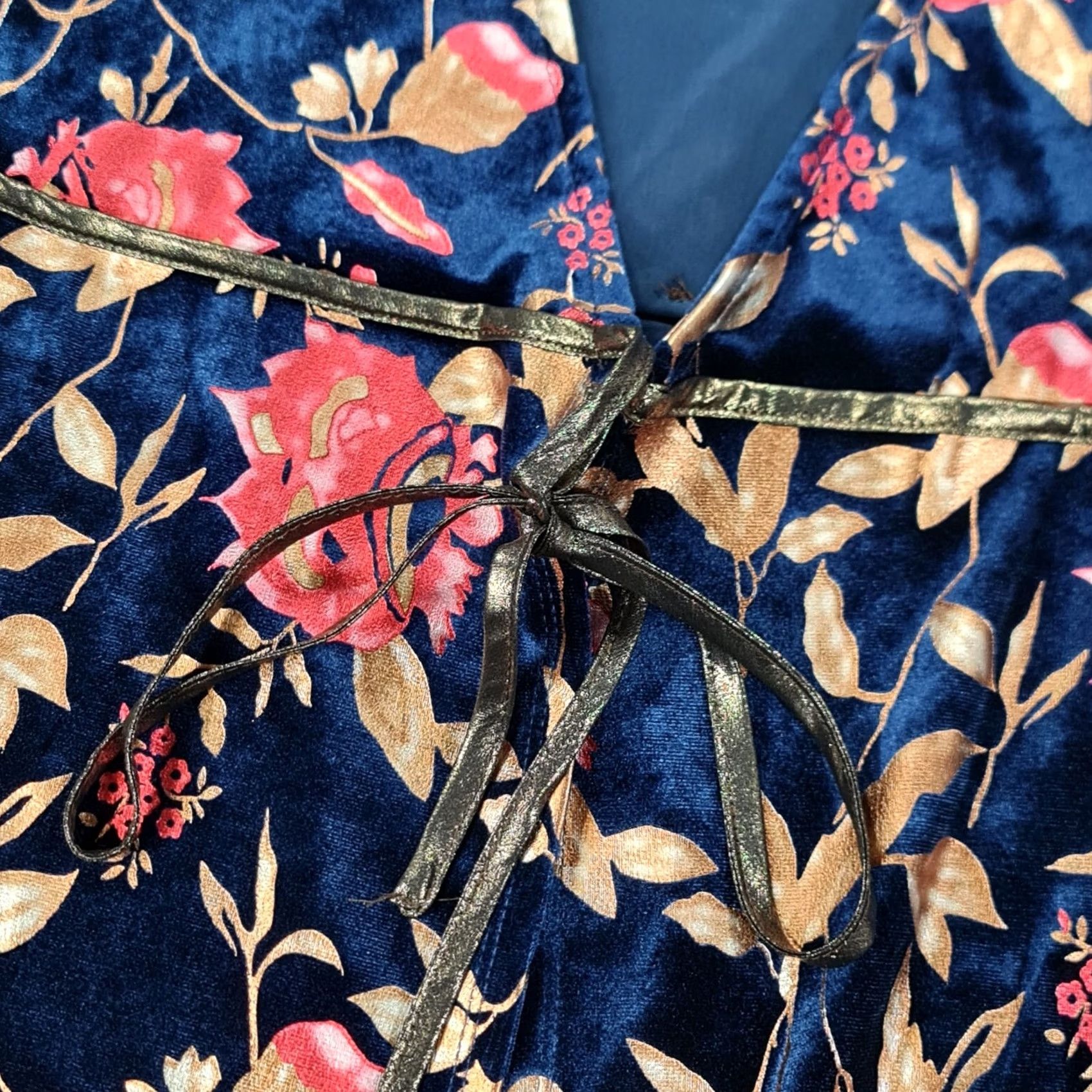 Topshop Topshop Womens Midi Wrap Dress Navy 8 UK Velvet Floral Foil Floral Dress Wrap, V-Neck, Long Sleeve, Party/Cocktail, Regular, Blue, Womens, 8 UK Size M / US 6-8 / IT 42-44 - 5 Thumbnail