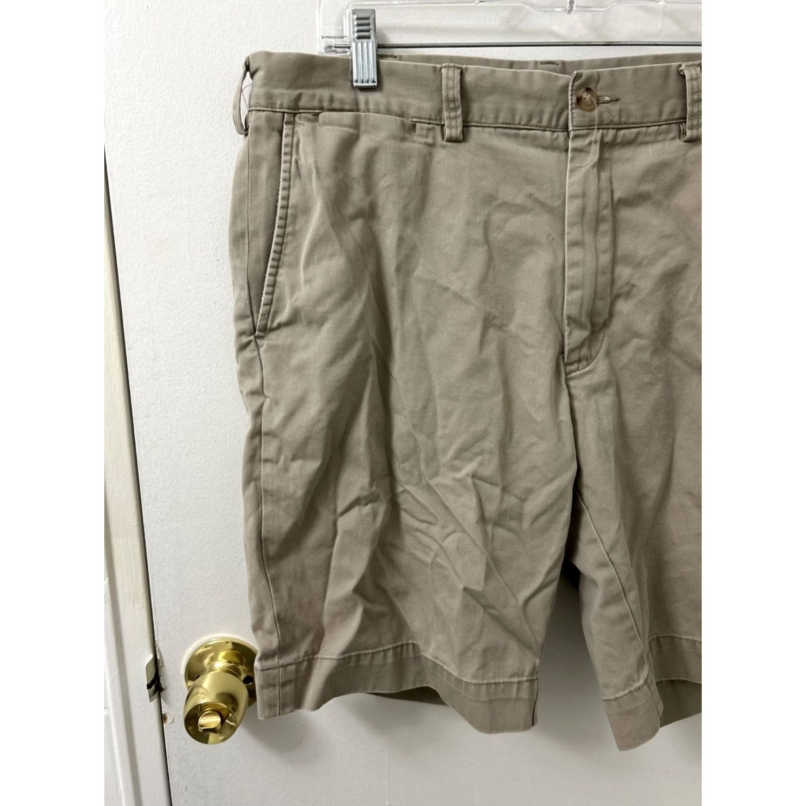 Polo Ralph Lauren VINTAGE Polo Ralph Lauren Chino Shorts Mens 42 Beige Classic Fit 9" YKK Polo Ralph Lauren Logo Khaki Solid Casual Golf Outdoor Beach 9" Inseam Mens Size US XL / EU 56 / 4 - 2 Thumbnail