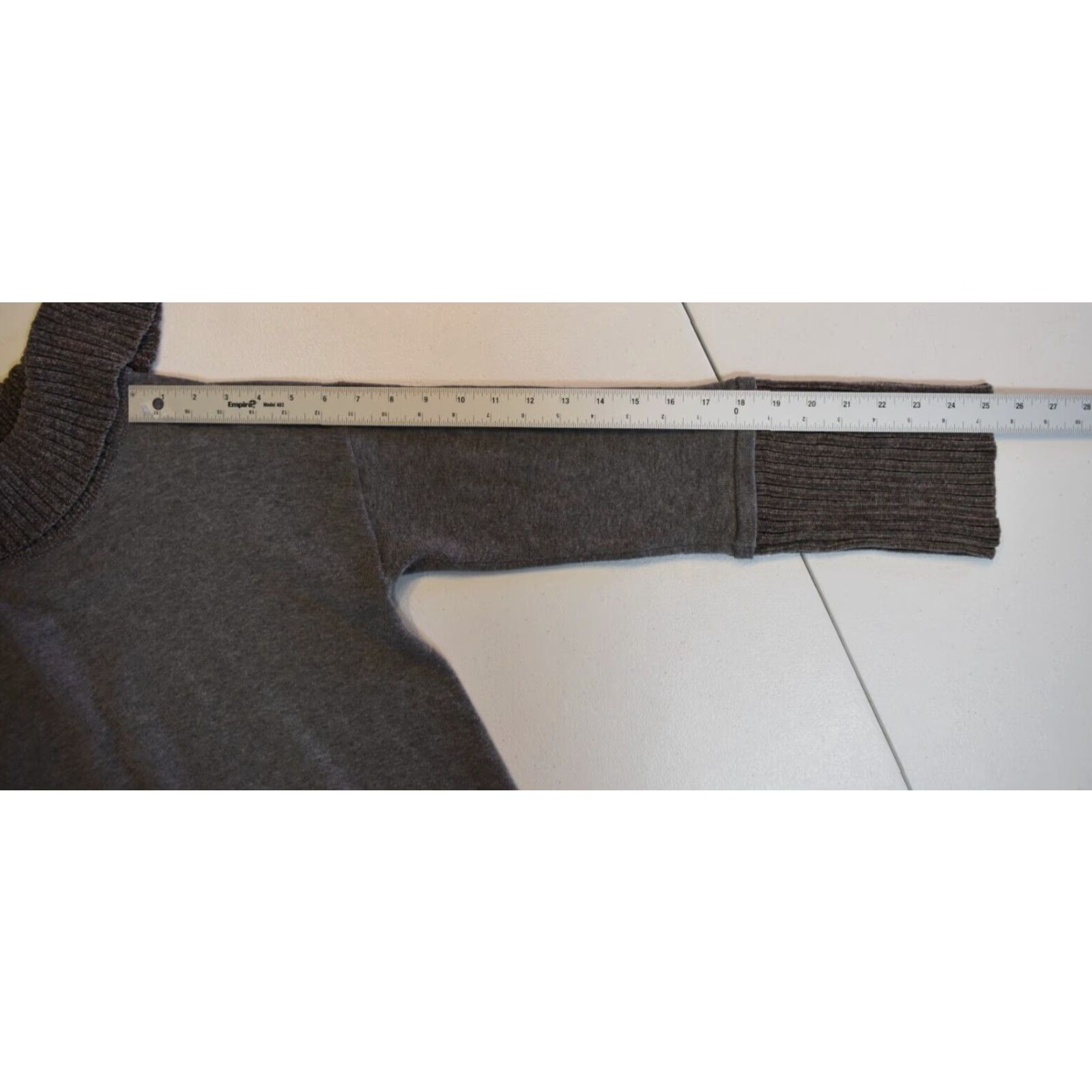 Vintage **Chicos Zenergy Gray Size 0 Casual Long Sleeve Cowl Neck Sweatshirt** User: Chicos Zenergy Gray Size 0 Casual Long Sleeve Cowl Neck Sweater Size XS / US 0-2 / IT 36-38 - 7 Thumbnail