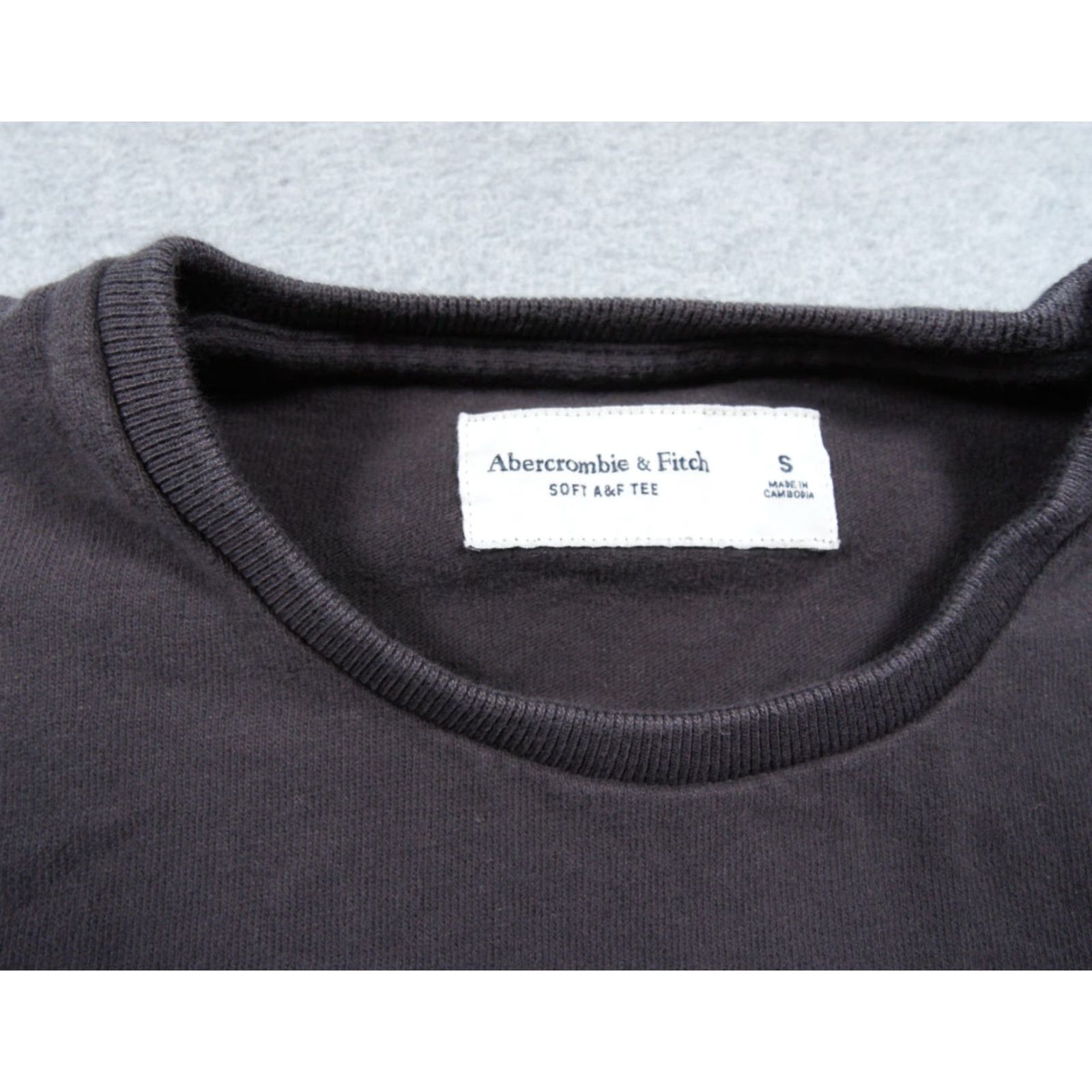 Abercrombie & Fitch Abercrombie & Fitch Shirt Mens Small Gray Long Sleeve Ribbed Knit Spellout Logo Size US S / EU 44-46 / 1 - 5 Thumbnail