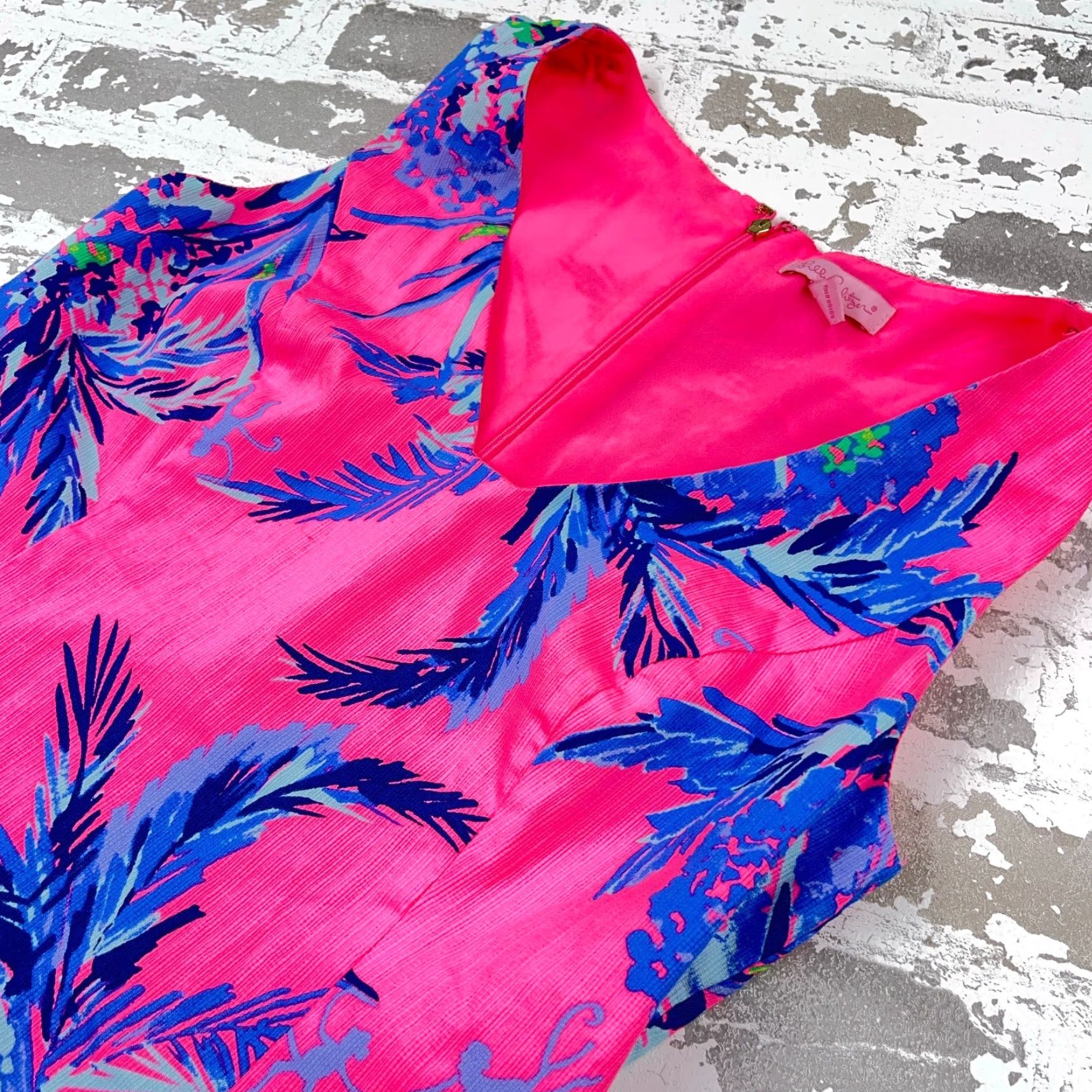 Lilly Pulitzer Lilly Pulitzer Shift Dress Size 2 Pink Monkeys Palm Tree Sleeveless V-Neck Tropical Womens Size XS / US 0-2 / IT 36-38 - 4 Thumbnail