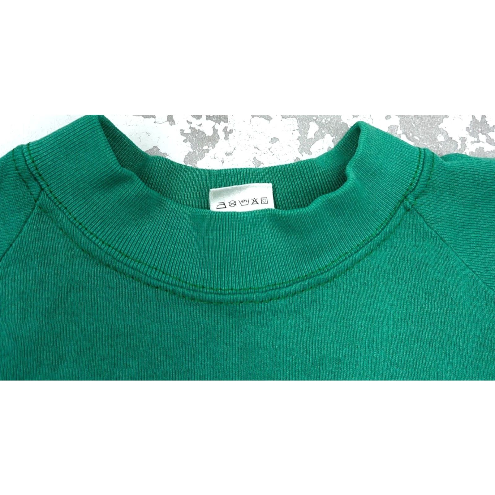 Fruit Of The Loom VINTAGE Betty Boop Sweatshirt Women L Green Crew Neck Sweater 90s USA Gym Nike? Size L / US 10 / IT 46 - 4 Thumbnail