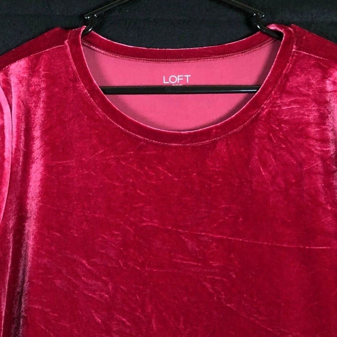 Loft LOFT Outlet Womens Blouse Red Velvet Crew Neck Short Sleeve Stretch M | Solid Polyester Spandex Size M / US 6-8 / IT 42-44 - 2 Thumbnail
