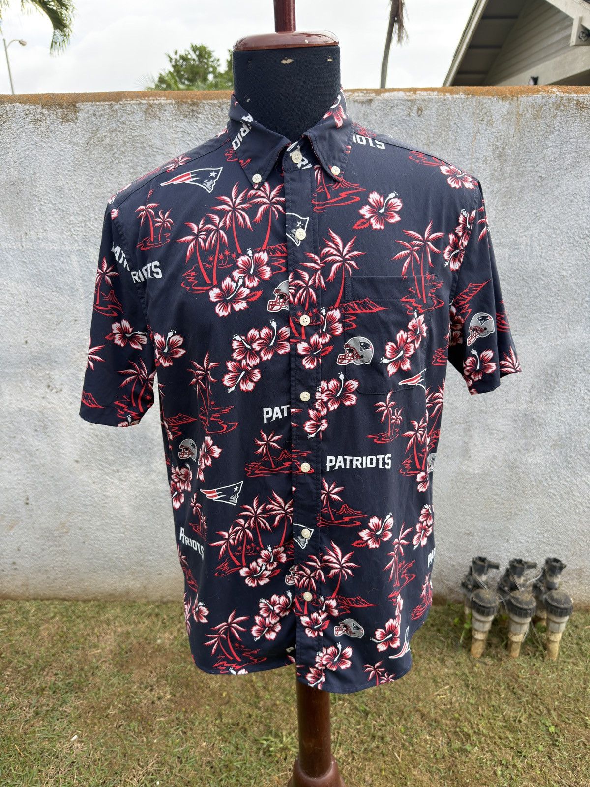 Reyn Spooner Reyn Spooner New England Patriots Hawaiian Football Men's S Size US S / EU 44-46 / 1 - 1 Thumbnail