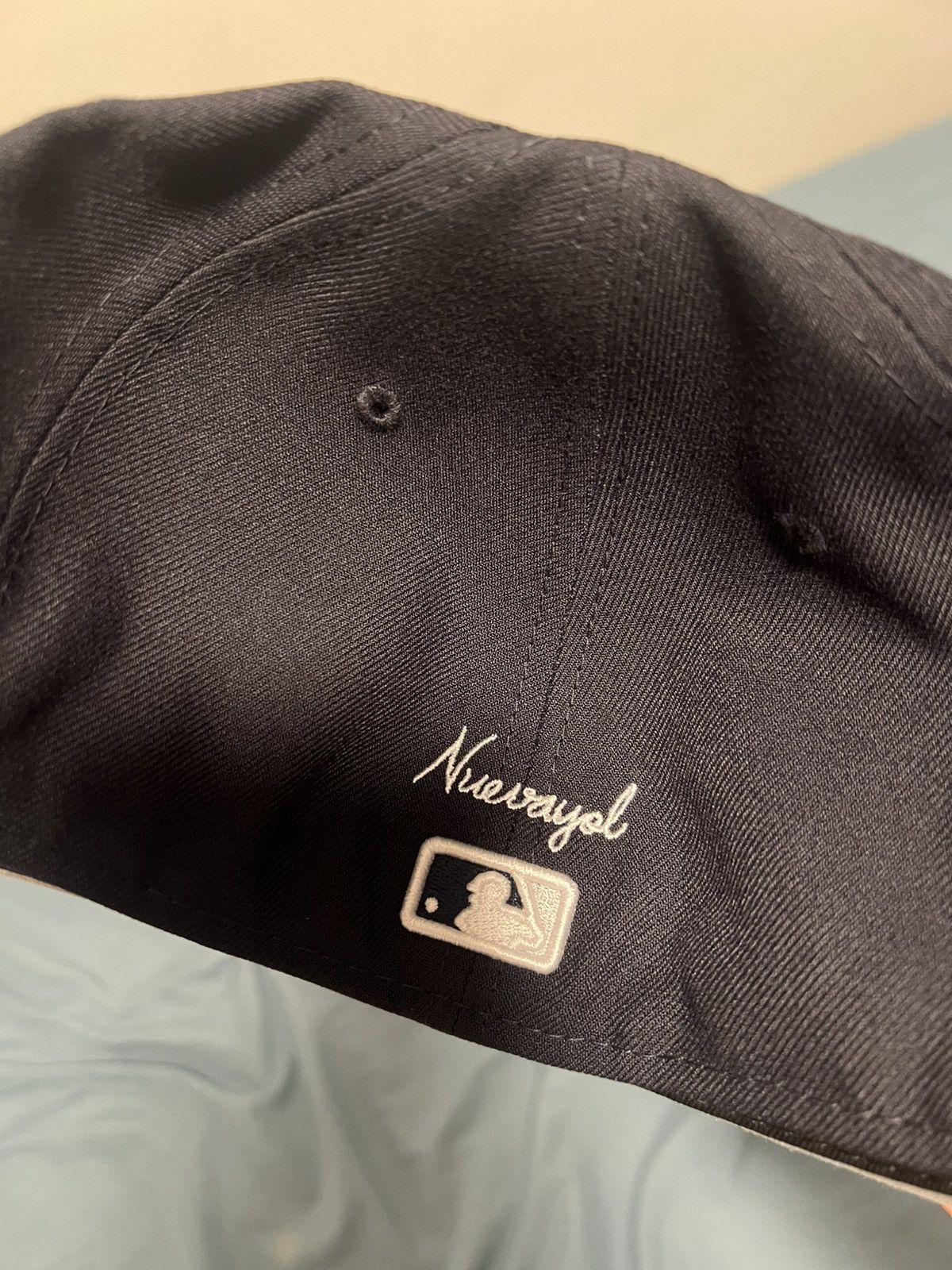 New Era Bad Bunny New York Yankees FRSH Fitted Hat Navy Size 7 3/4 Size ONE SIZE - 4 Thumbnail