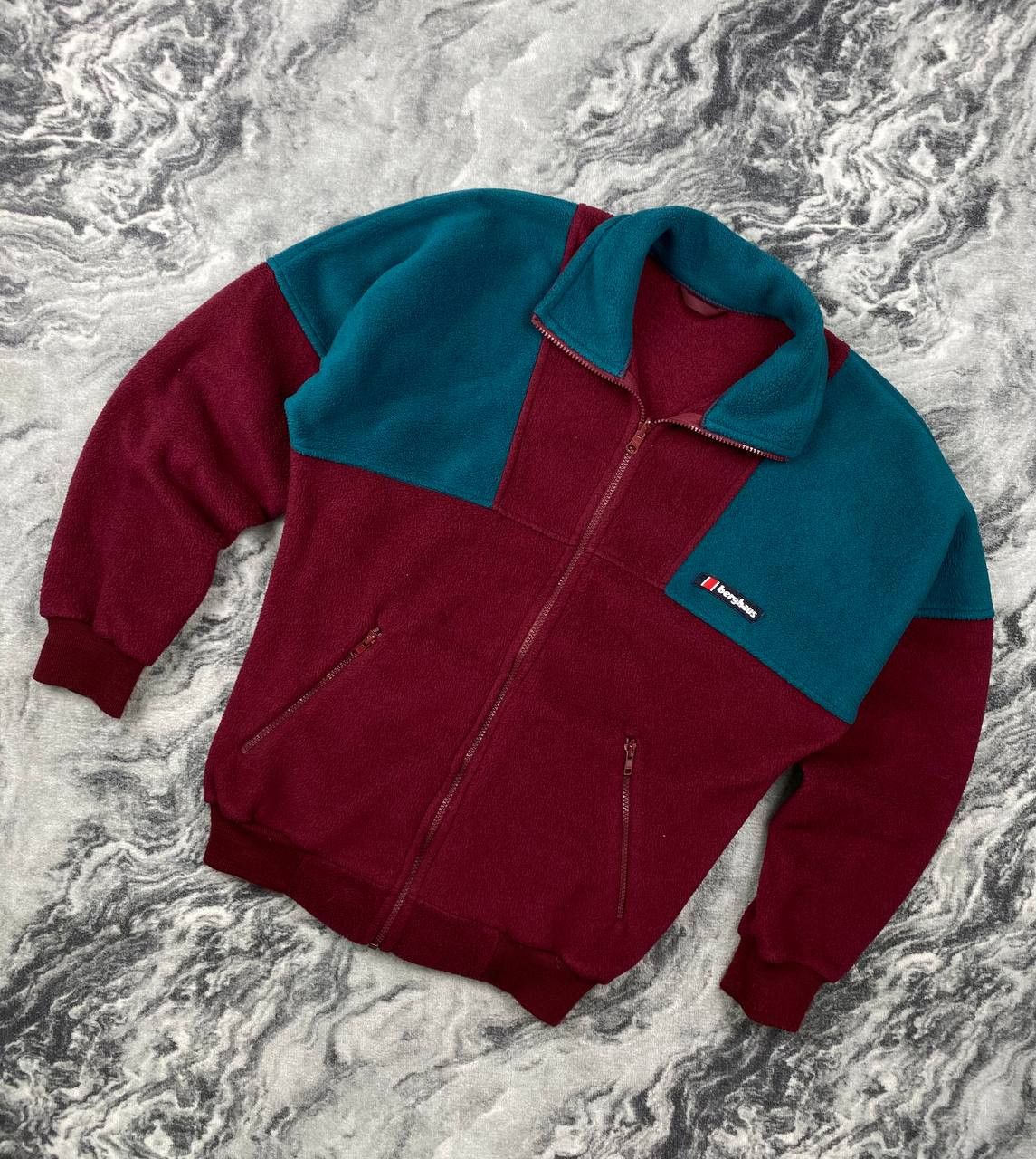 Berghaus Vintage Berghaus Polartec Fleece Jacket Men Size L Red Size US L / EU 52-54 / 3 - 1 Thumbnail