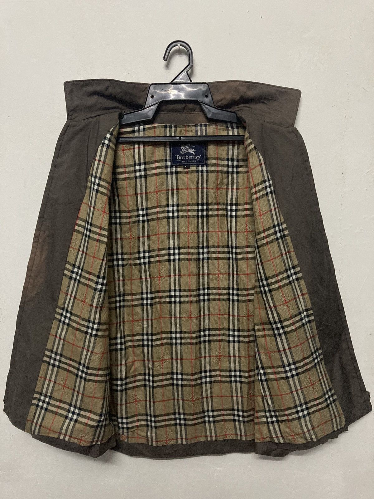 Burberry × Vintage Vintage Burberrys’ Regd Blouson Sun Faded Jacket Size US L / EU 52-54 / 3 - 3 Thumbnail