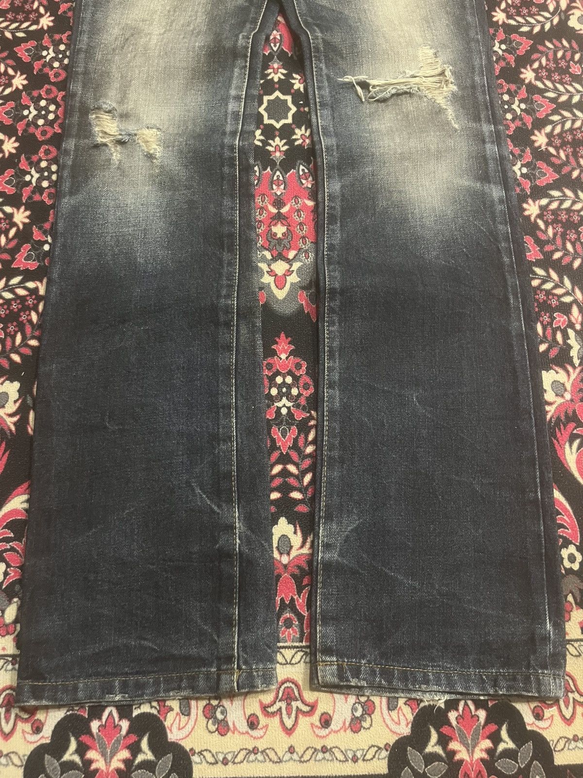 GOSTAR DE FUGA Japanese Brand Fuga Dark Washed Heavy Whisker Distress Jeans Size US 30 / EU 46 - 9 Thumbnail