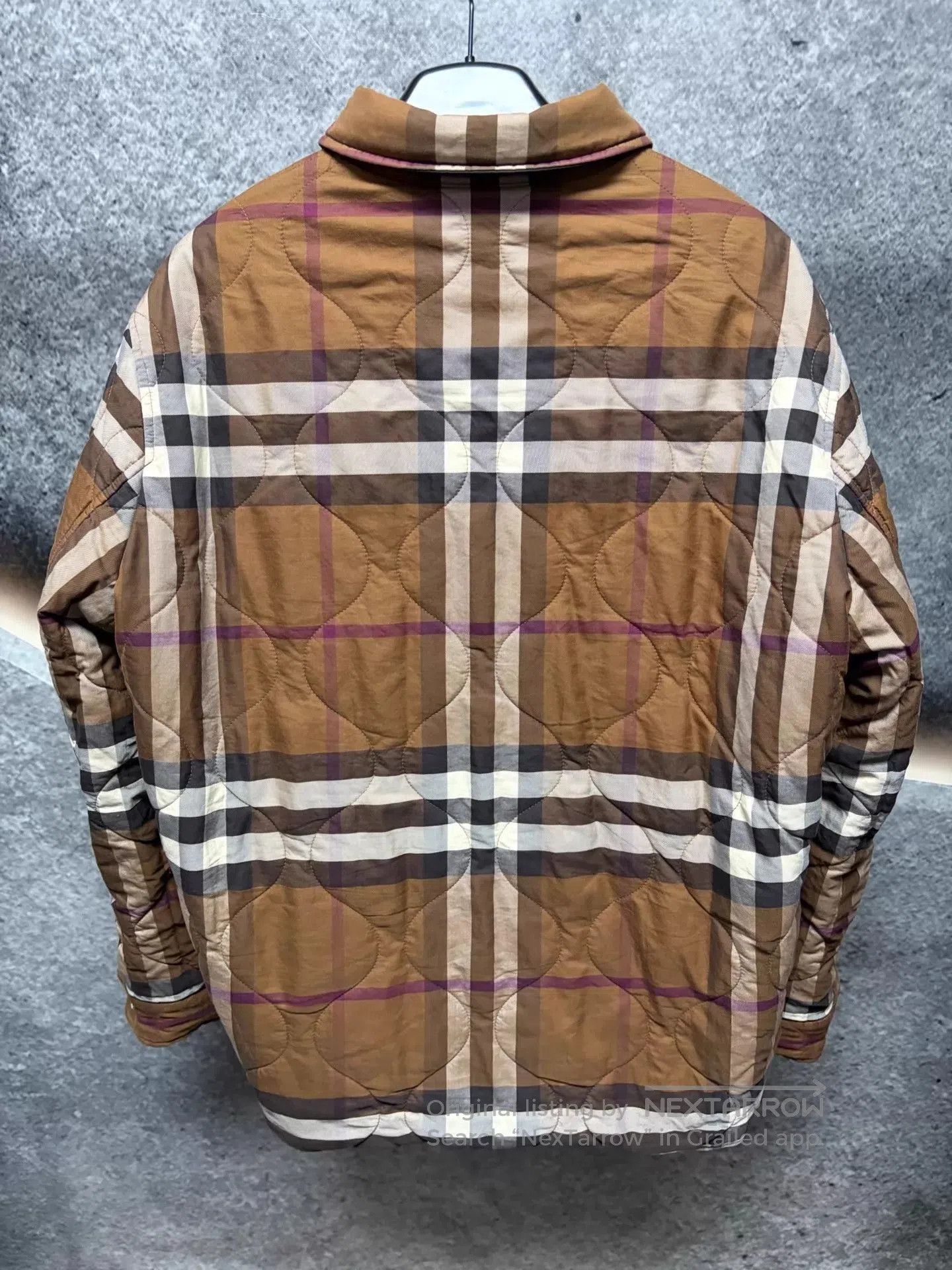 Burberry Brown Quilted Jacket with Button Front - Size L. Size US L / EU 52-54 / 3 - 4 Thumbnail