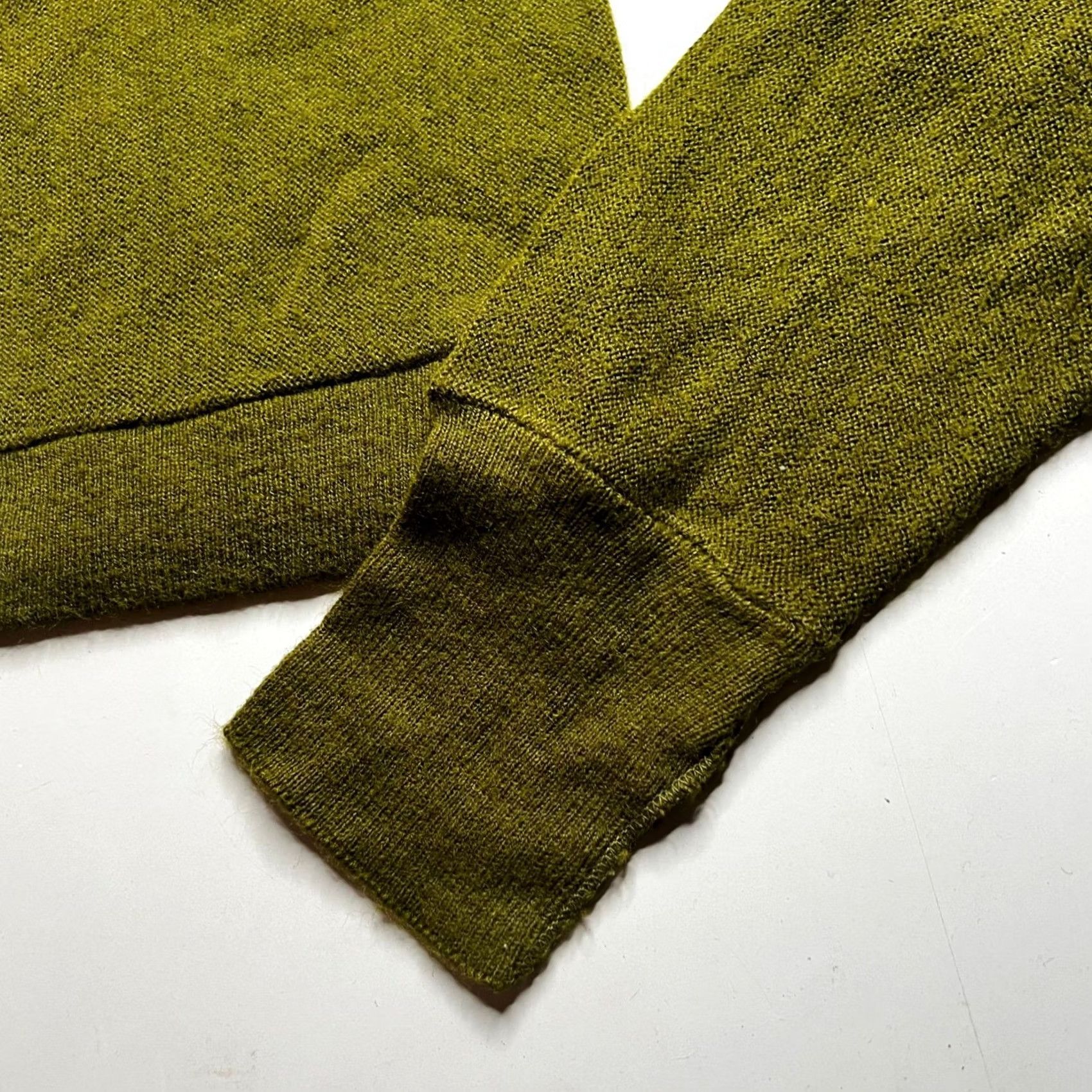 Olive VINTAGE Puritan Gary Player Sweater Mens S Olive Green Orlon 1960s V-Neck Size US S / EU 44-46 / 1 - 7 Thumbnail