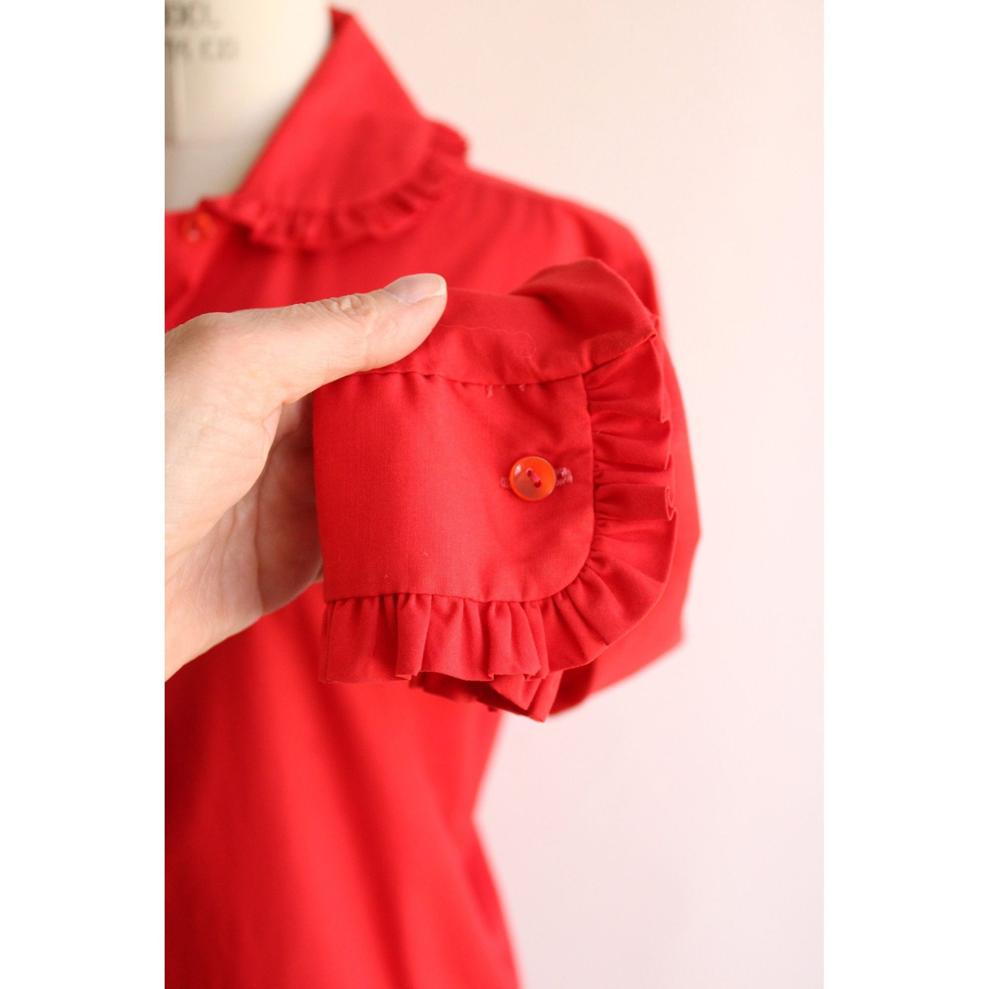 Vintage Vintage 1970s Blouse, Lady Marlboro Red Button Up Shirt with Size L / US 10 / IT 46 - 7 Thumbnail