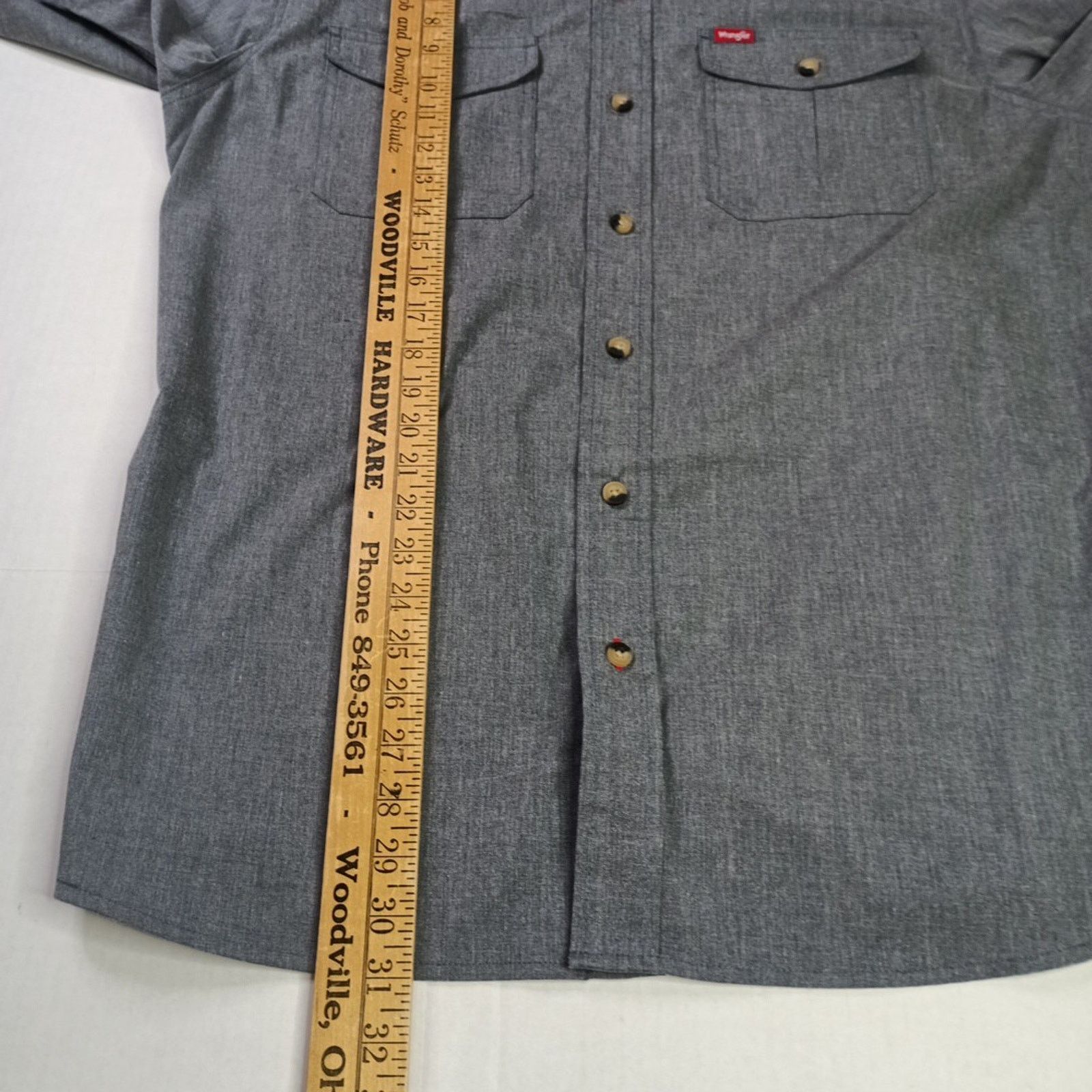 Wrangler Wrangler Men's Relaxed Fit Woven Button Up Shirt Size L Gray Size US L / EU 52-54 / 3 - 5 Thumbnail