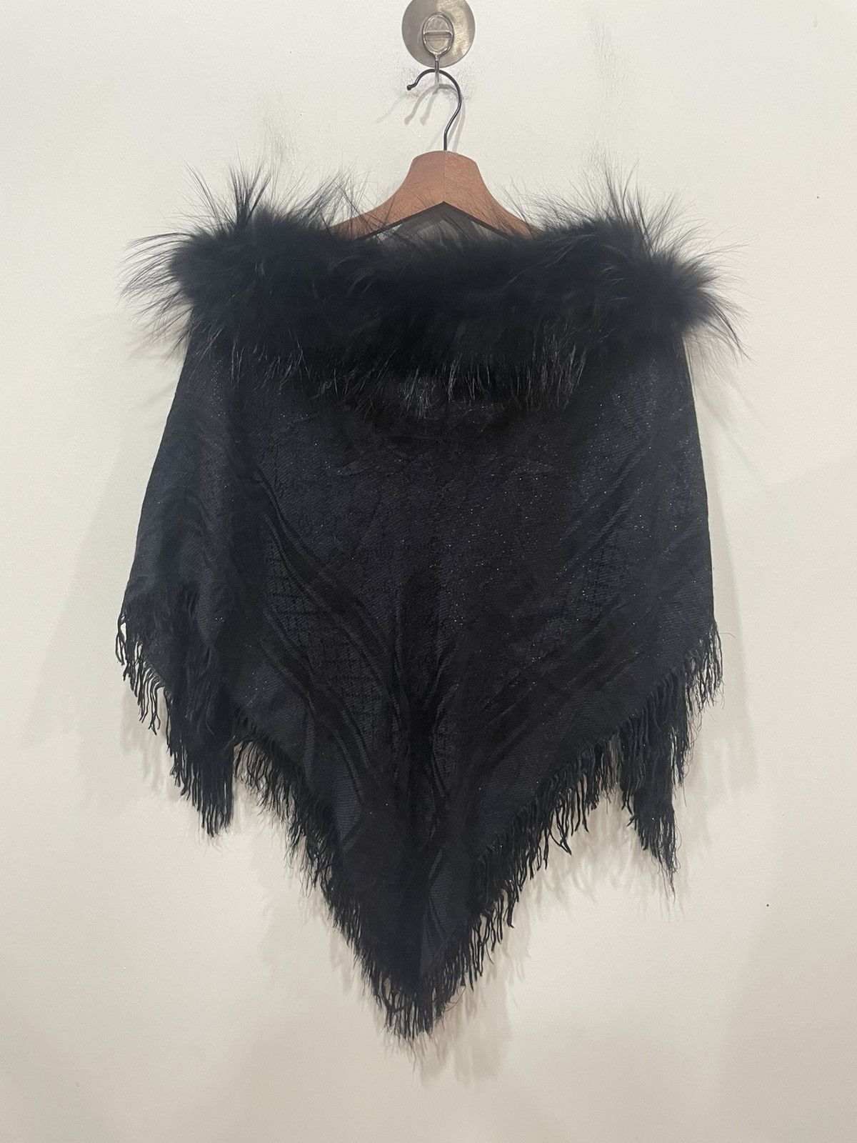Gucci Gucci fox fur poncho Size ONE SIZE - 3 Thumbnail