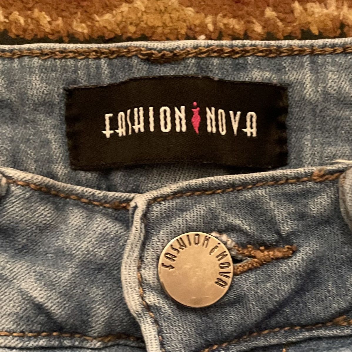 Fashion Nova VTG Fashion Nova Light Blue Distressed Skinny Jeans Size 0 Size 25" / US 0 / IT 36 - 4 Thumbnail