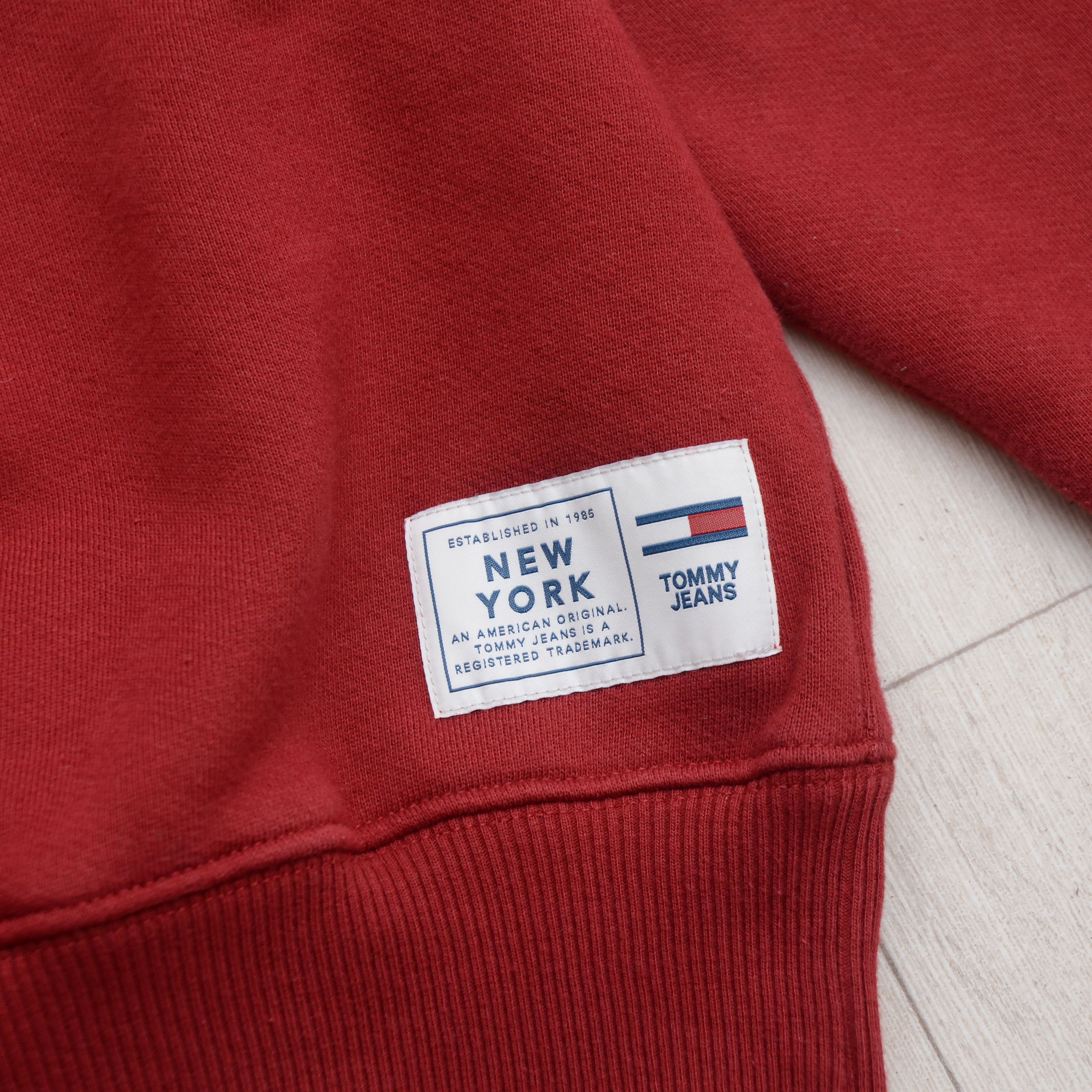 Tommy Hilfiger Tommy Hilfiger Tommy Jeans Red Box Logo Sweatshirt Unisex Size M / US 6-8 / IT 42-44 - 7 Thumbnail