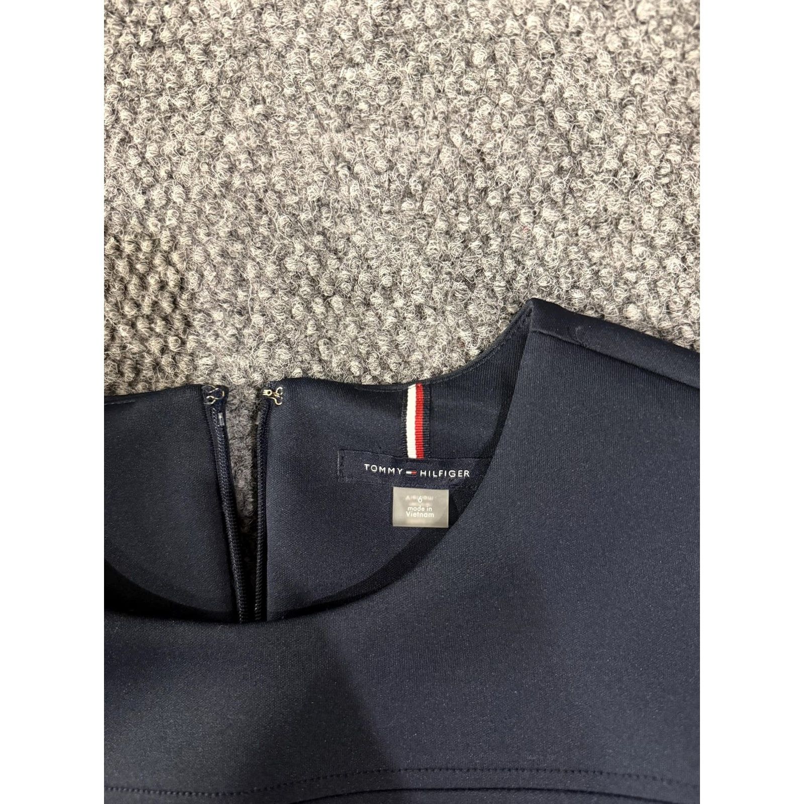 Tommy Hilfiger Tommy Hilfiger Dress Womens 6 Navy Blue Sleeveless Sheath Pencil Gold Button Dress Size M / US 6-8 / IT 42-44 - 4 Thumbnail