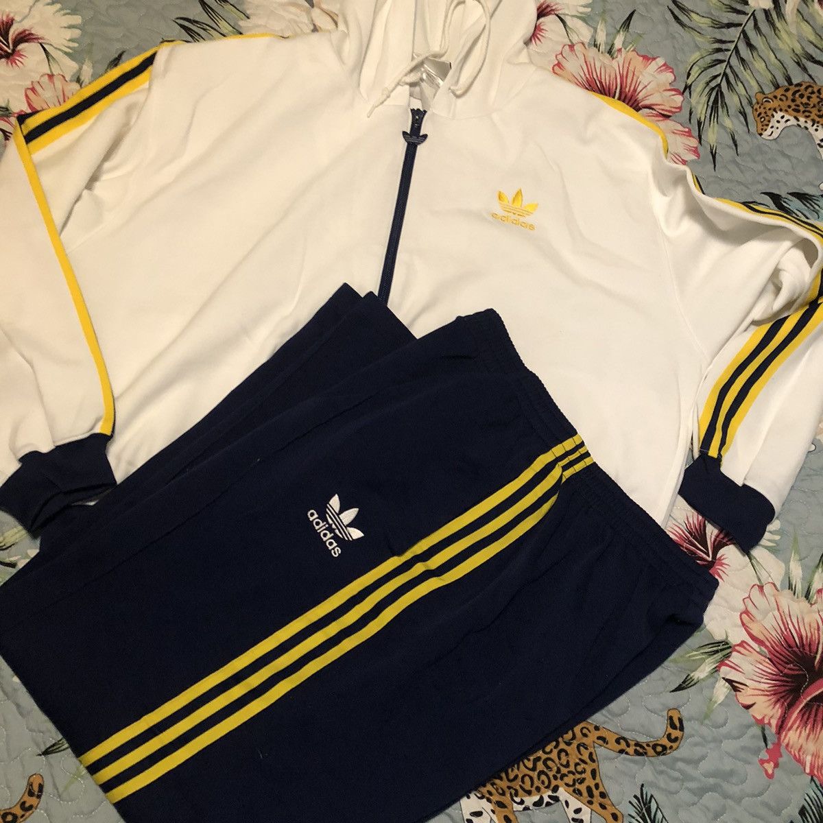 Adidas Adidas Size 31" - 2 Thumbnail