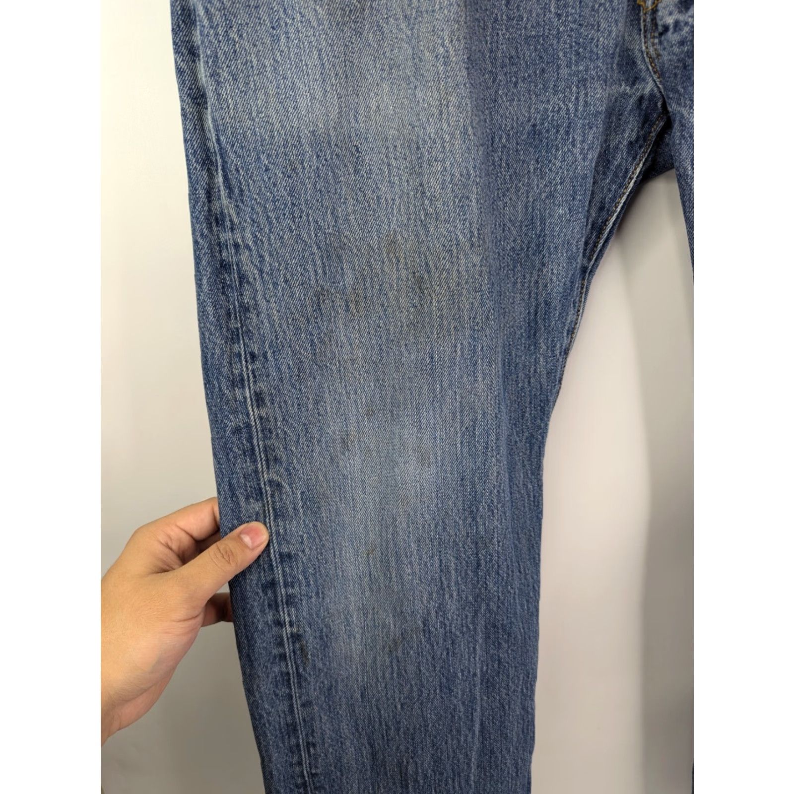 Levi's VINTAGE Levi's 501 XX Jeans Button Fly Straight Leg Mens 33 Blue Cotton Regular Stain Distressed 29 Inseam Size US 33 - 4 Thumbnail