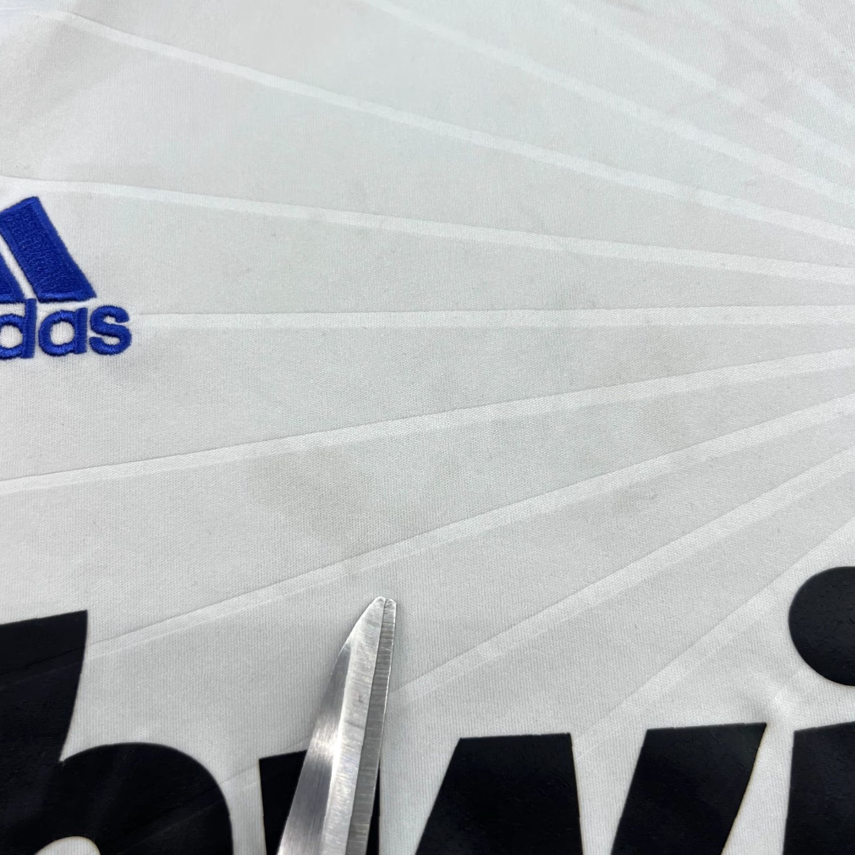 Adidas Real Madrid 2010 2011 Home Football Jersey Mens Medium Adult Shirt White Adidas Size US M / EU 48-50 / 2 - 5 Thumbnail