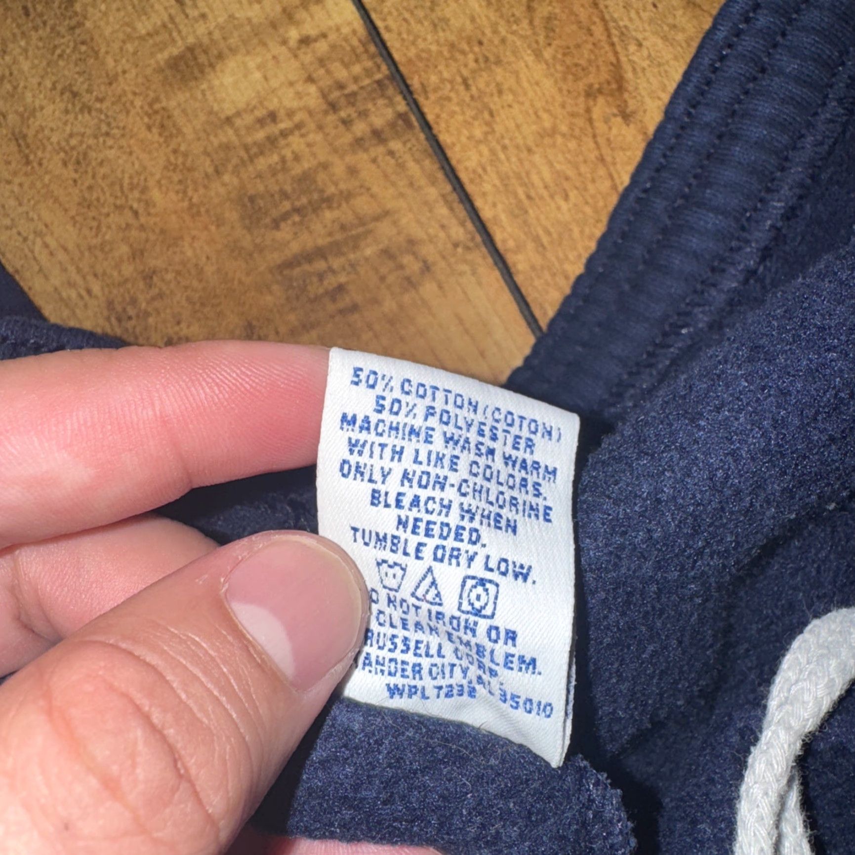 Russell Athletic VINTAGE Russell Athletic Sweatpants Men 2XL Navy Blue Drawstring 36x34 Distressed Activewear Distressed 90s? (But avoid extra) Size US 39 - 4 Thumbnail