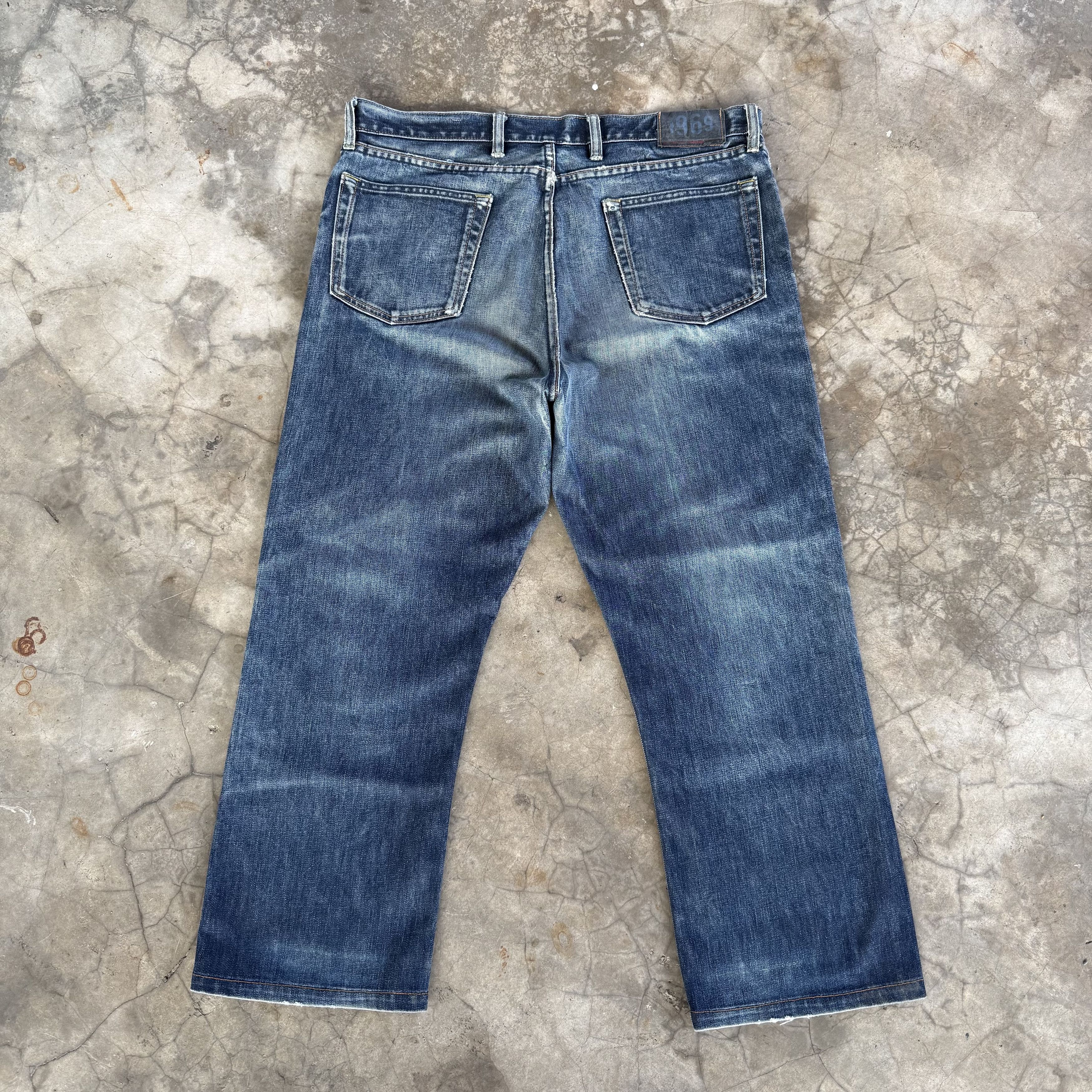 Japanese Brand Vintage Gap Faded Stone Wash Denim Jean W39 Size US 39 - 1 Thumbnail