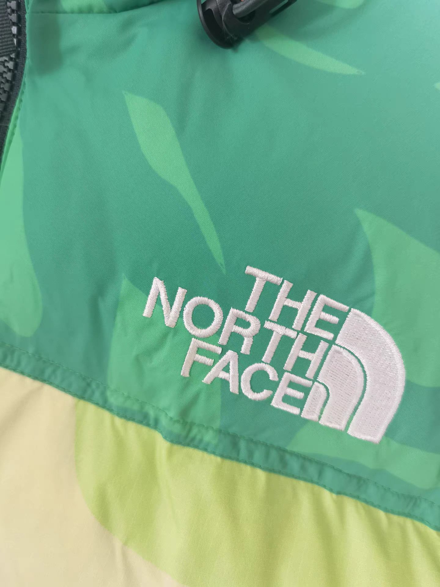 The North Face The North Face x KAWS Down Jacket K17 Size US XL / EU 56 / 4 - 2 Thumbnail